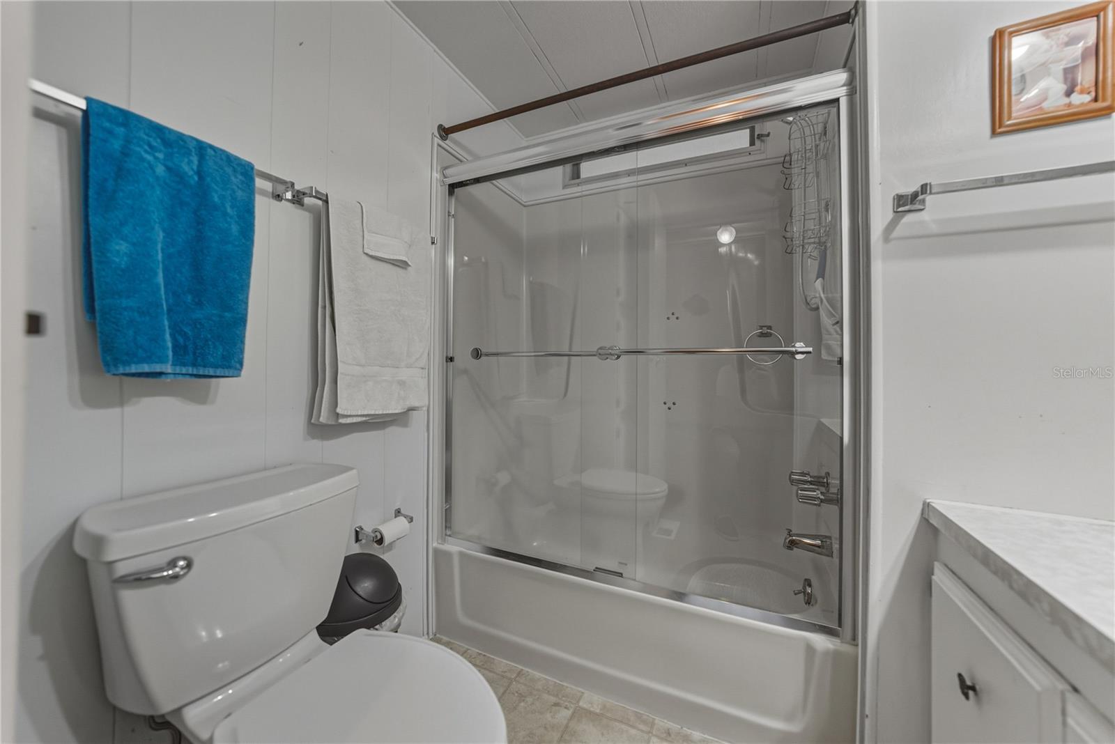 TB8453012 Property Photo