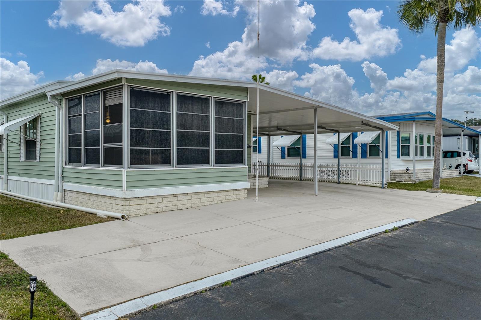 TB8453012 Property Photo