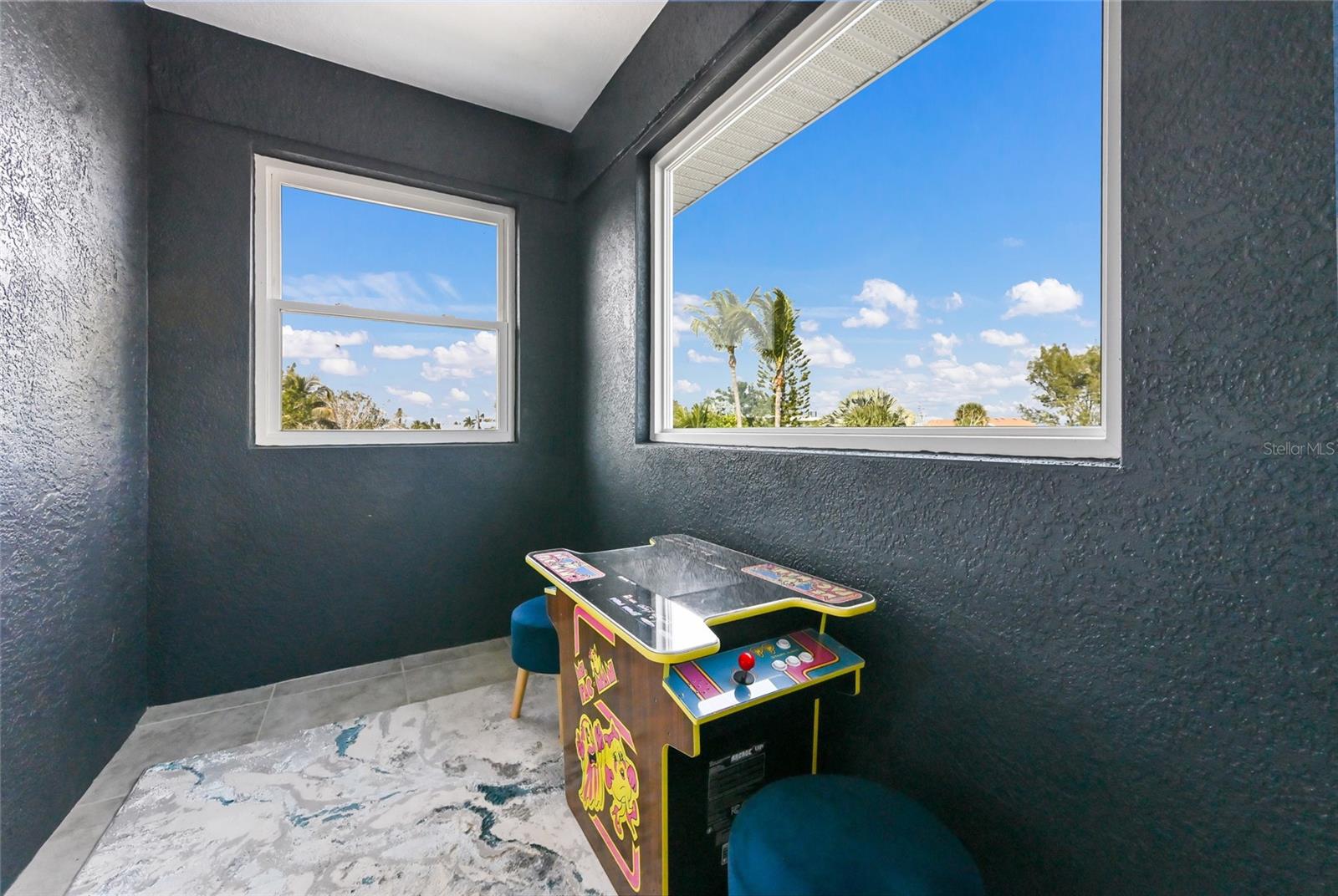 A4673926 Property Photo