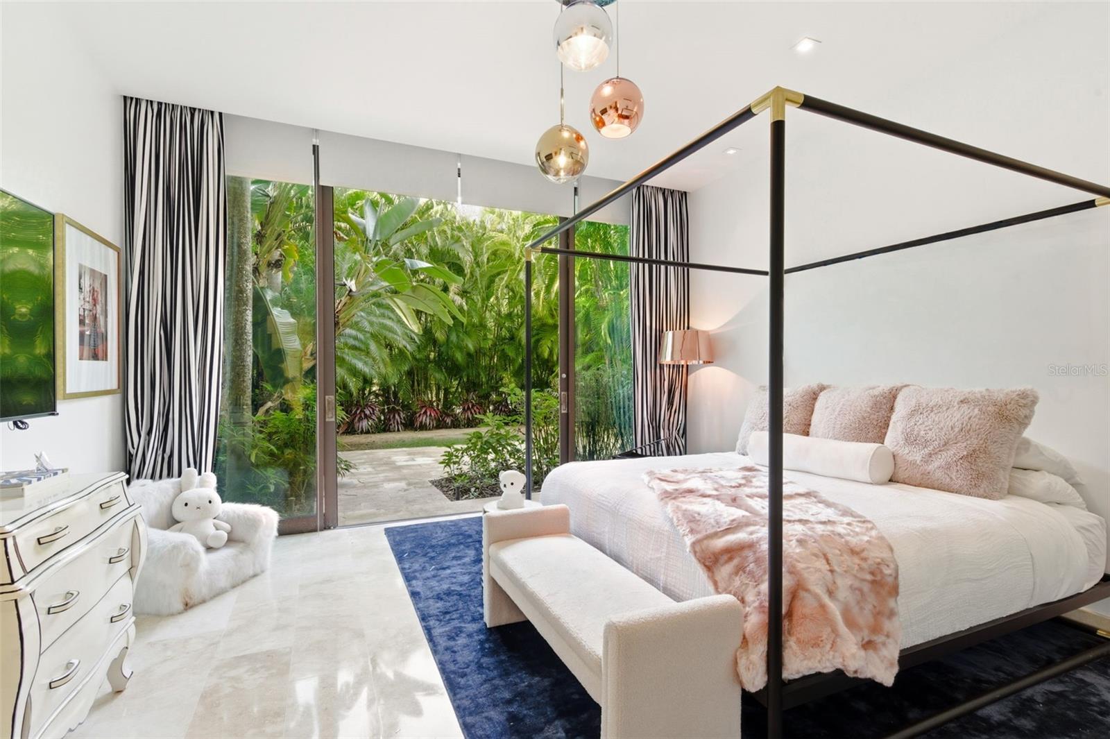 PR9117752 Property Photo