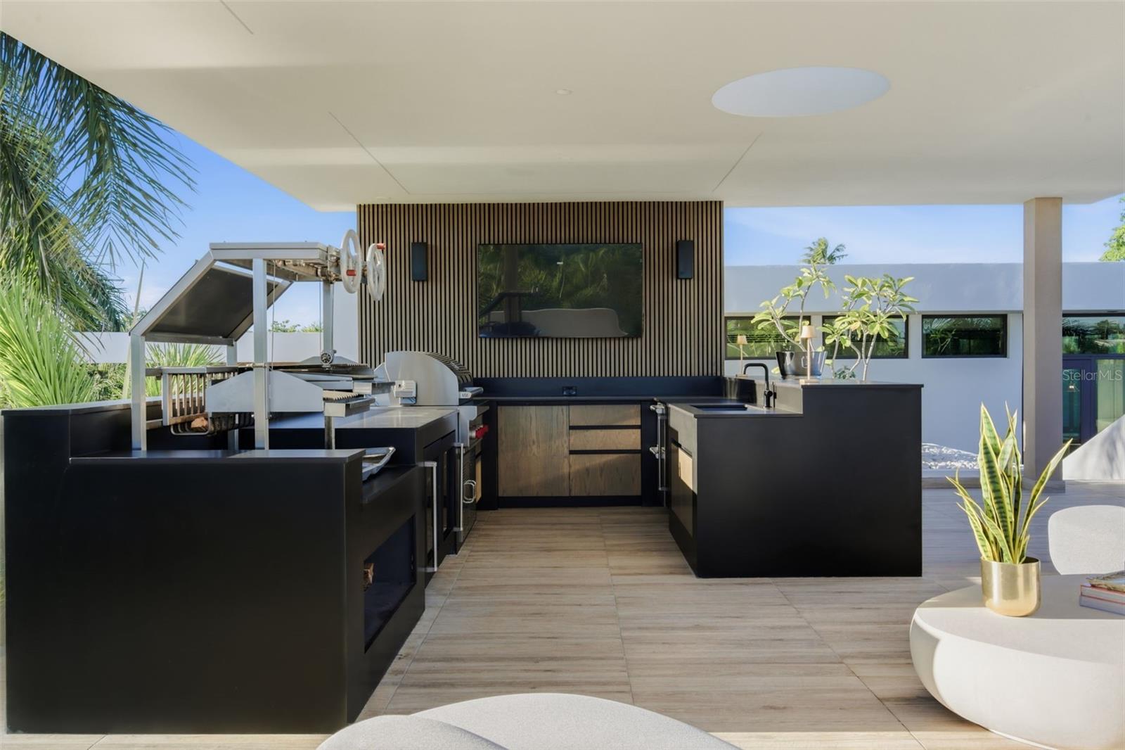 PR9117752 Property Photo