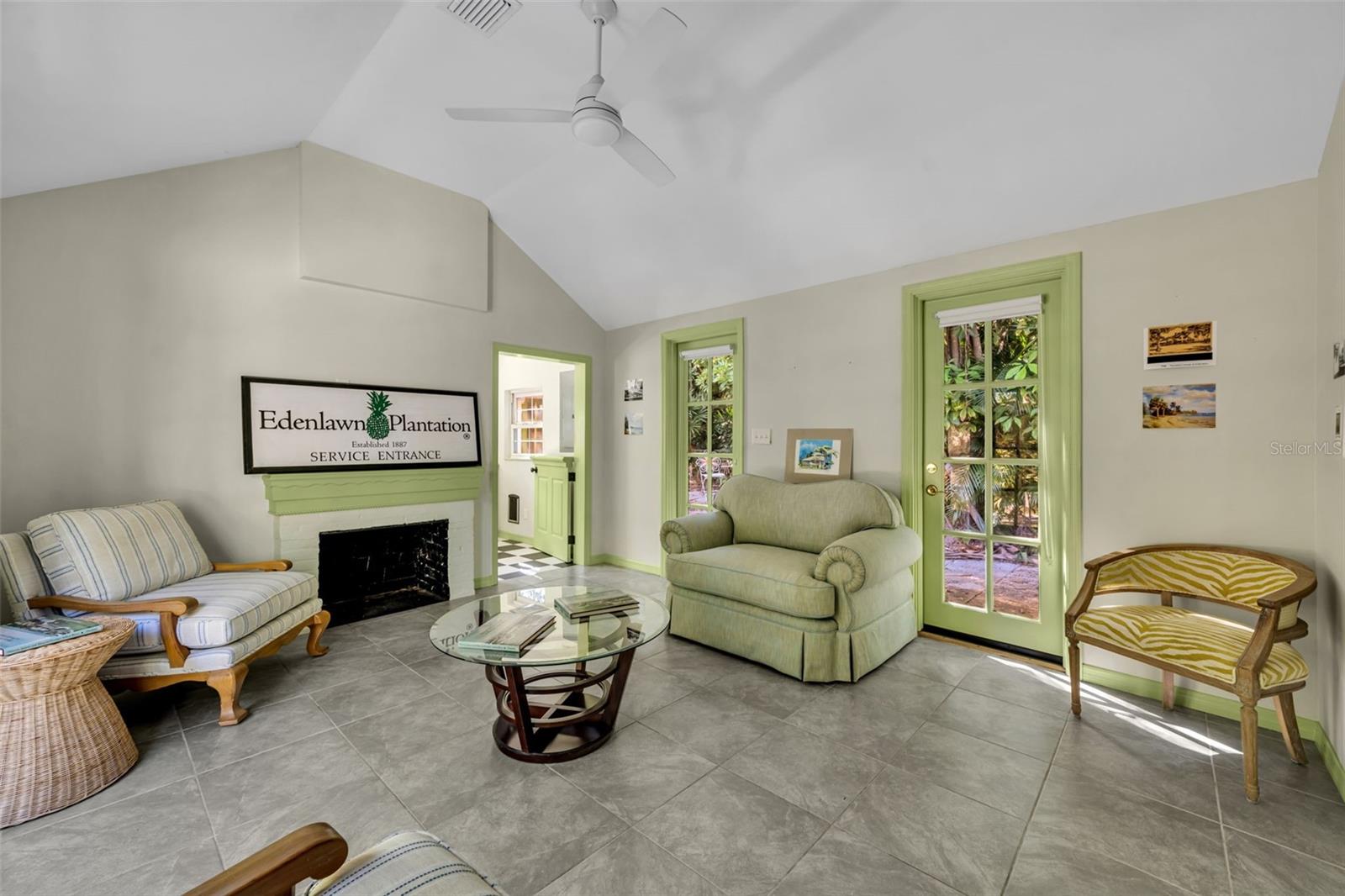 O6364681 Property Photo