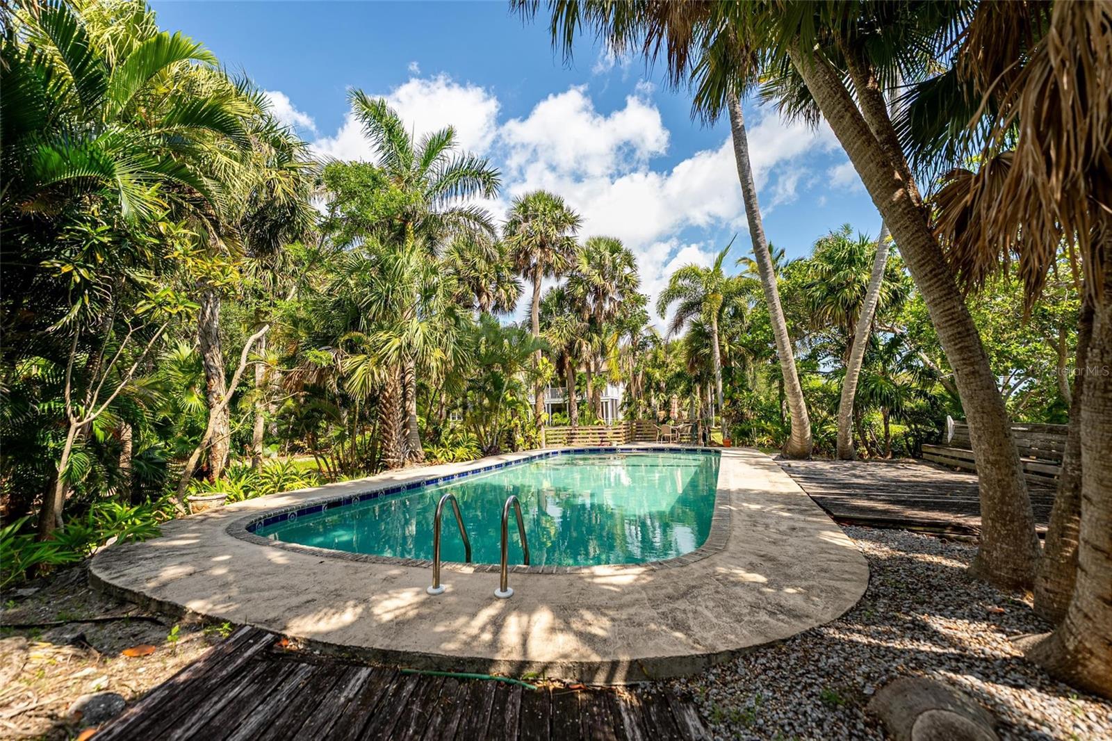 O6364681 Property Photo