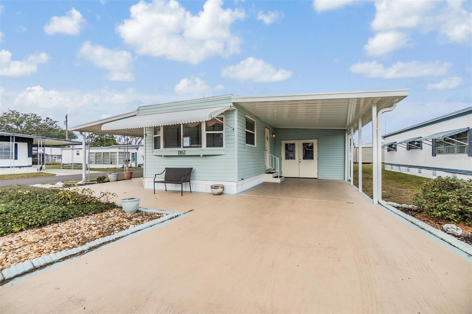 TB8453180 Property Photo