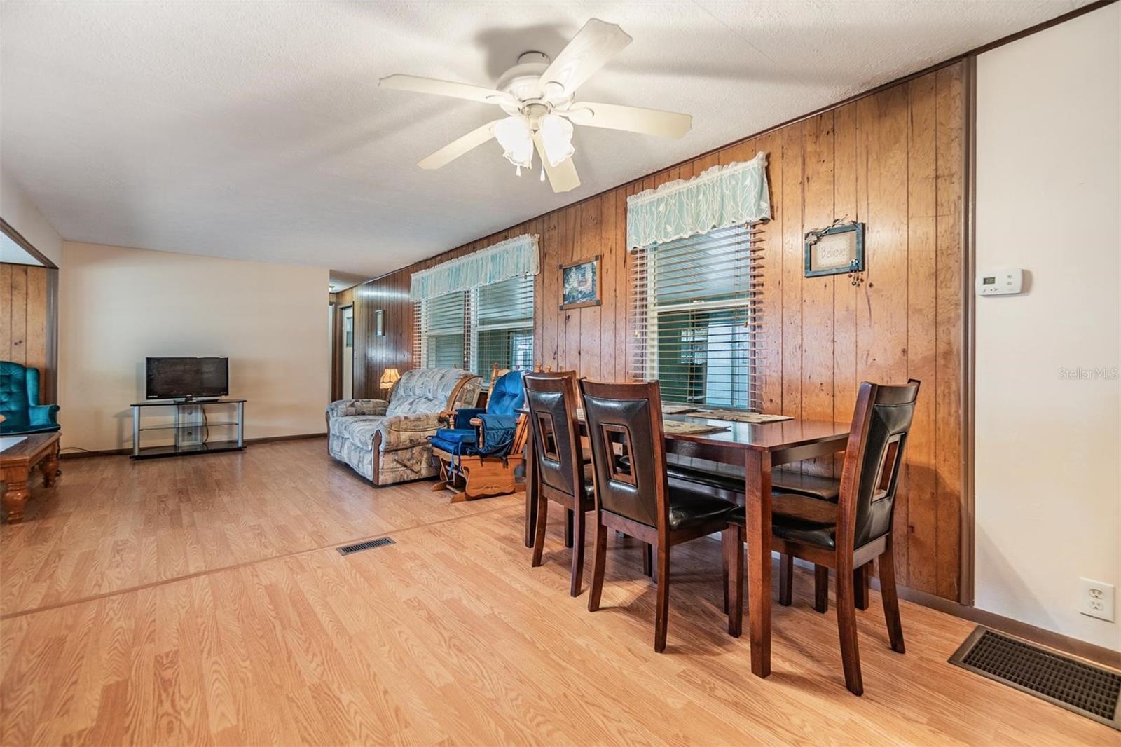 TB8453180 Property Photo