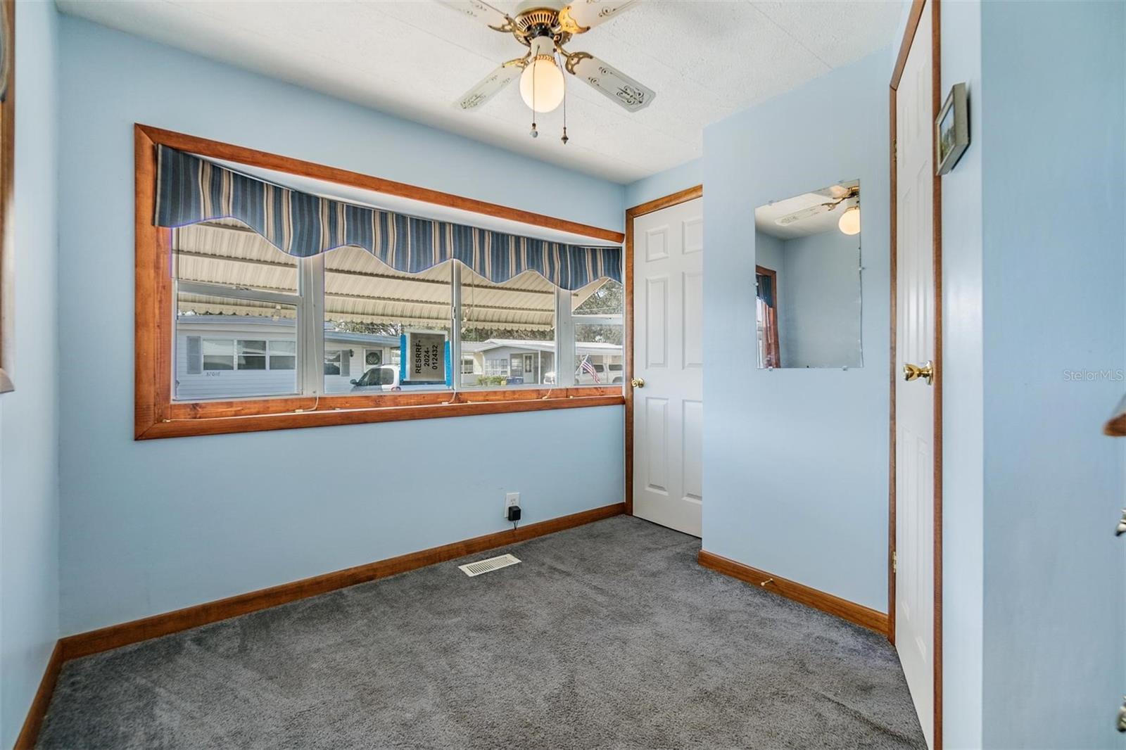 TB8453180 Property Photo