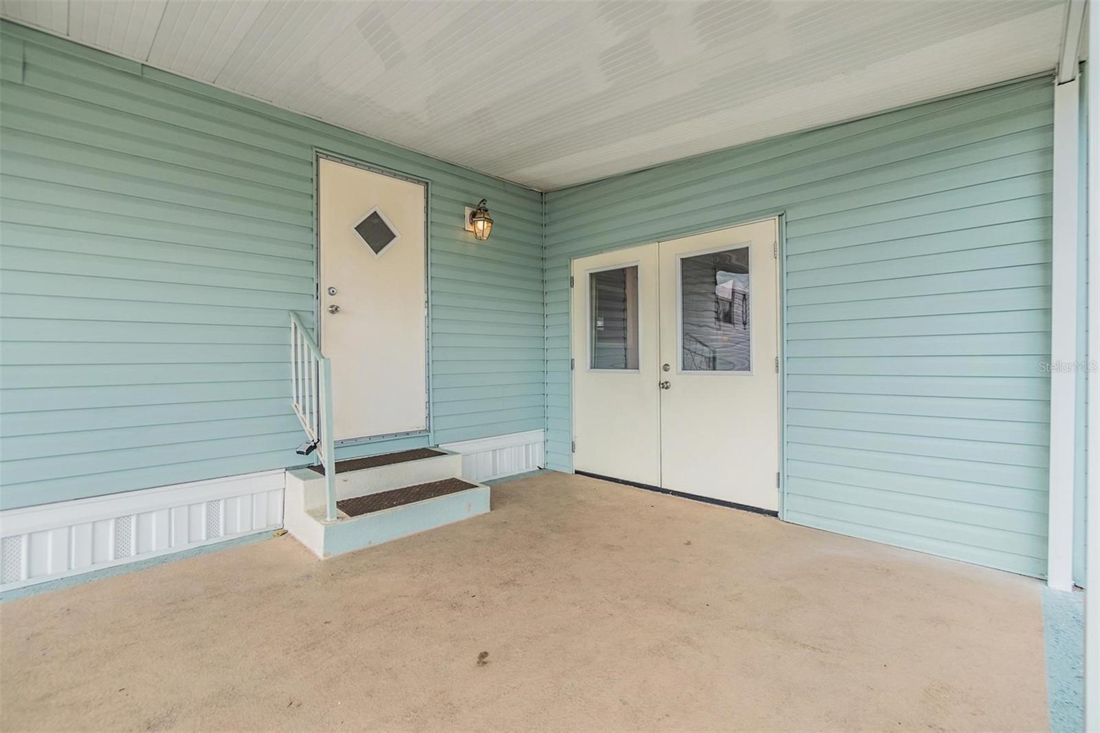 TB8453180 Property Photo