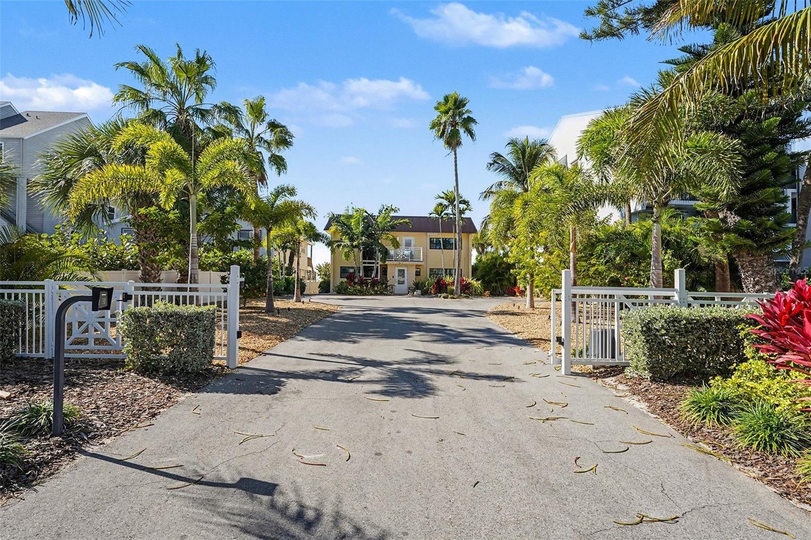 TB8453256 Property Photo