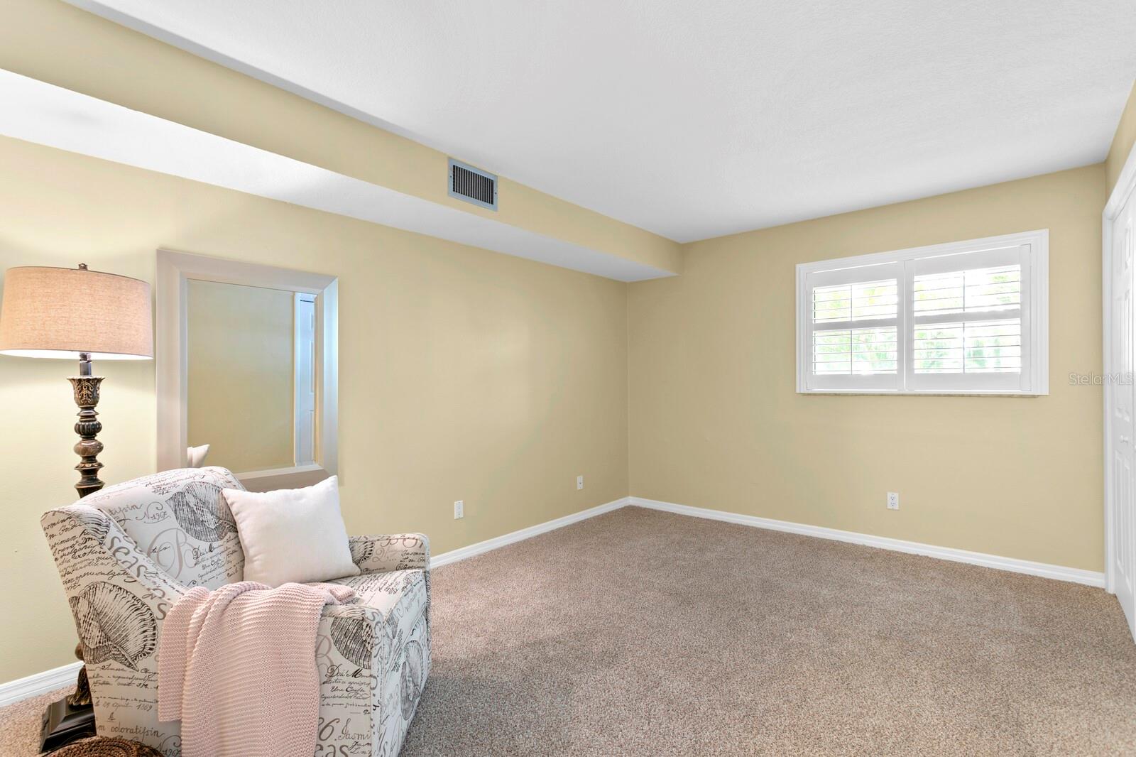 TB8453256 Property Photo