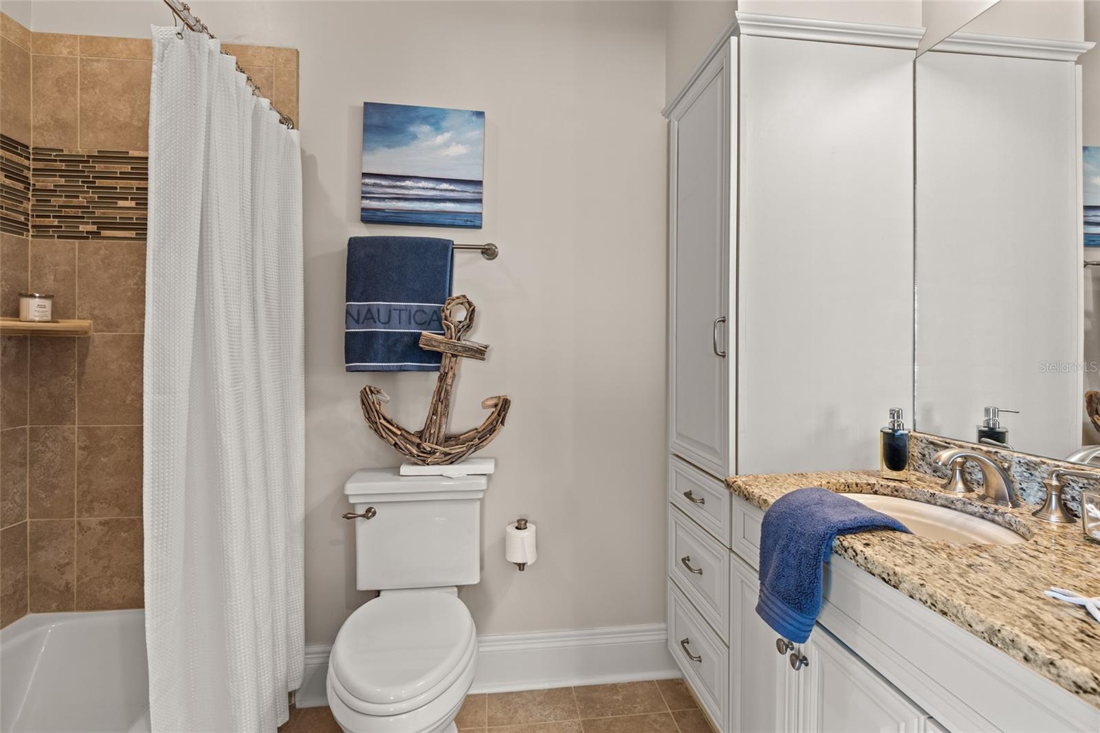 TB8453291 Property Photo