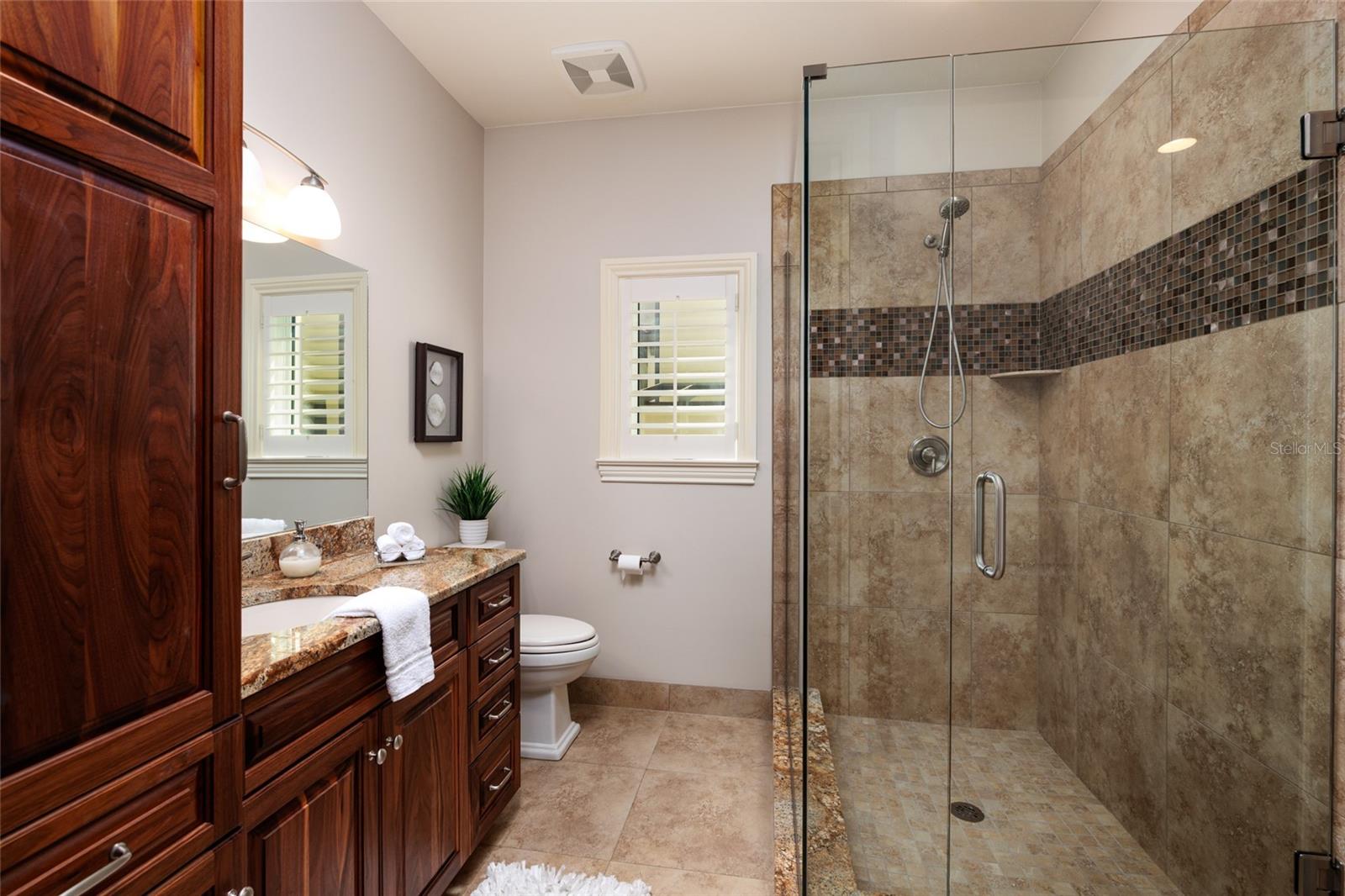 TB8453291 Property Photo