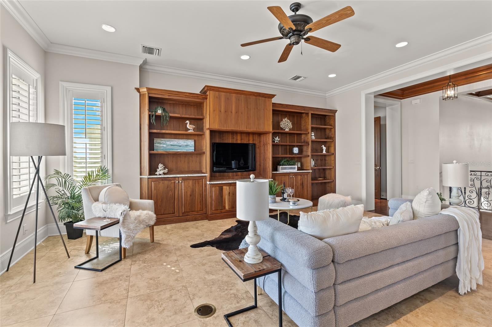 TB8453291 Property Photo