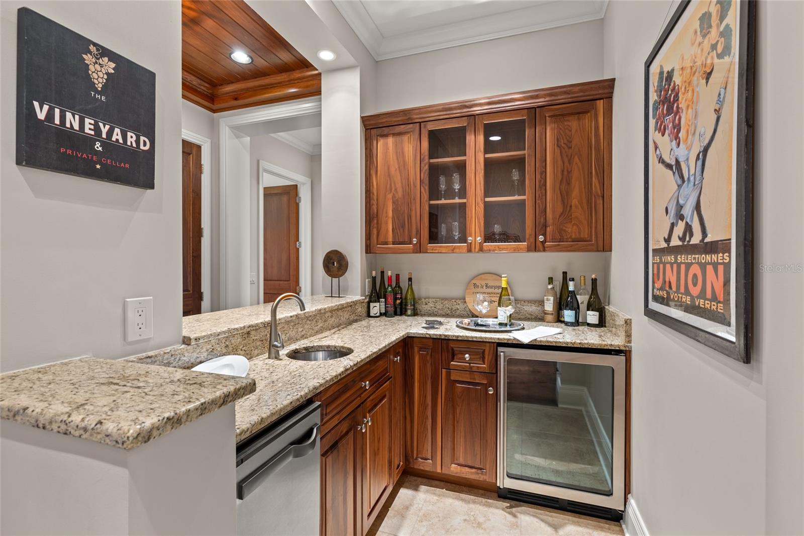 TB8453291 Property Photo