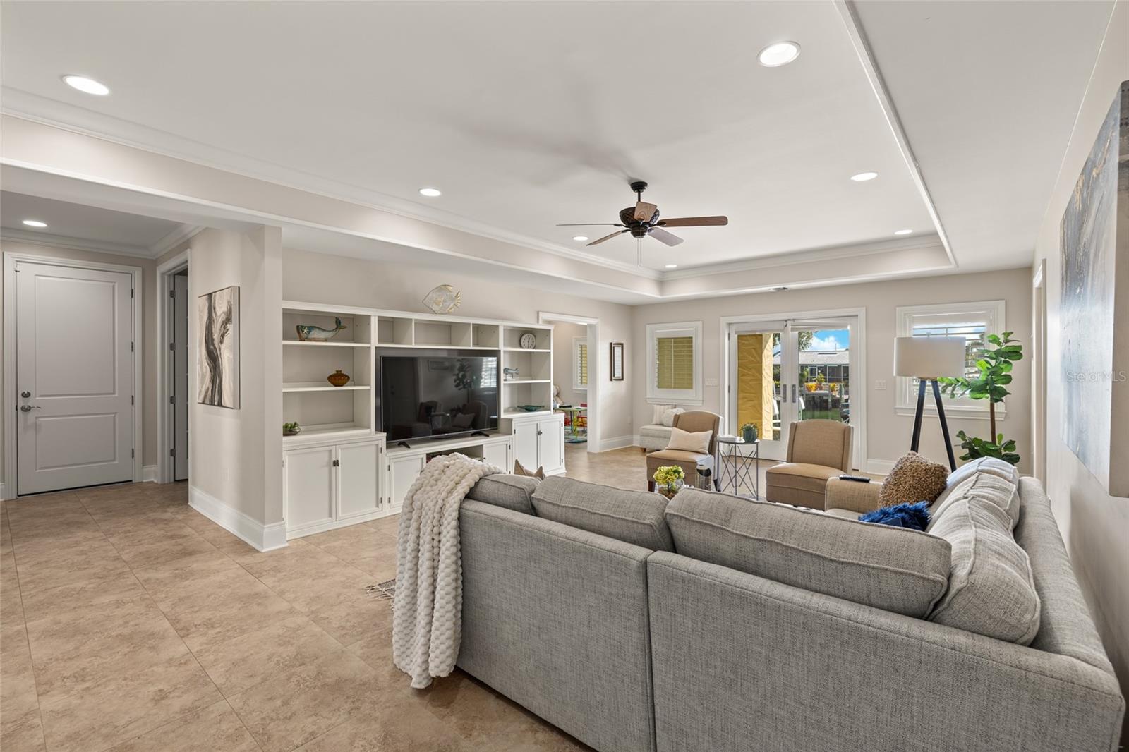 TB8453291 Property Photo