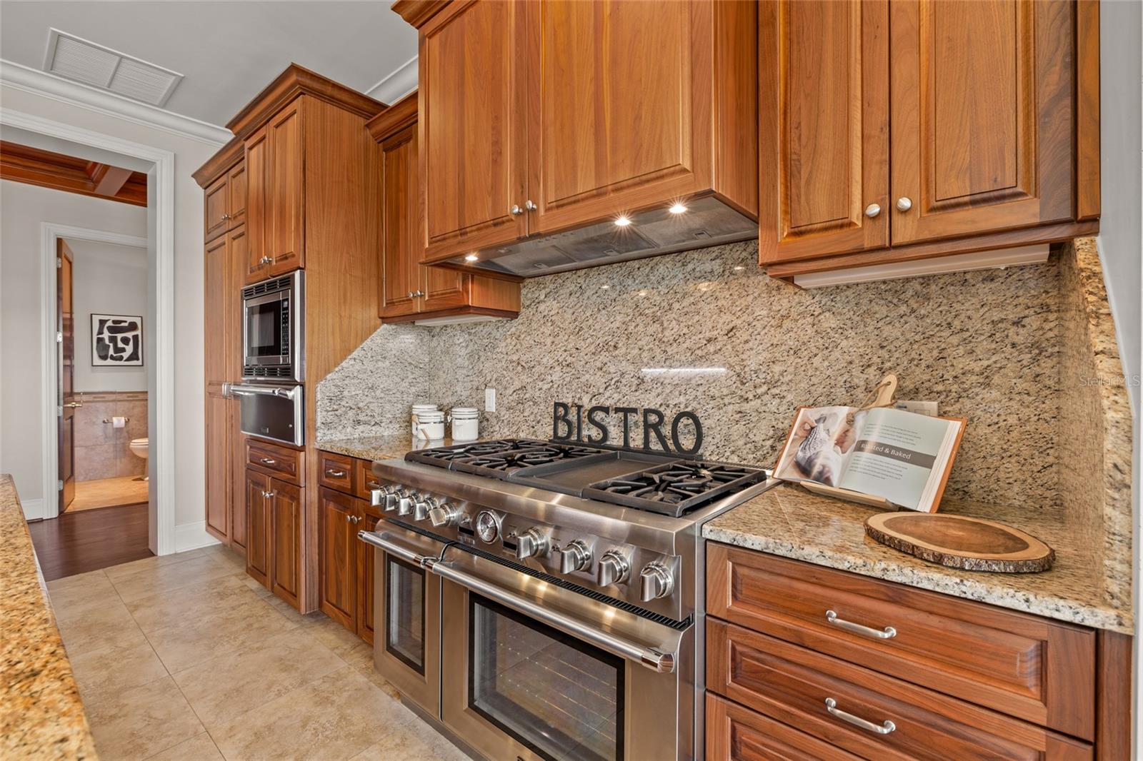 TB8453291 Property Photo