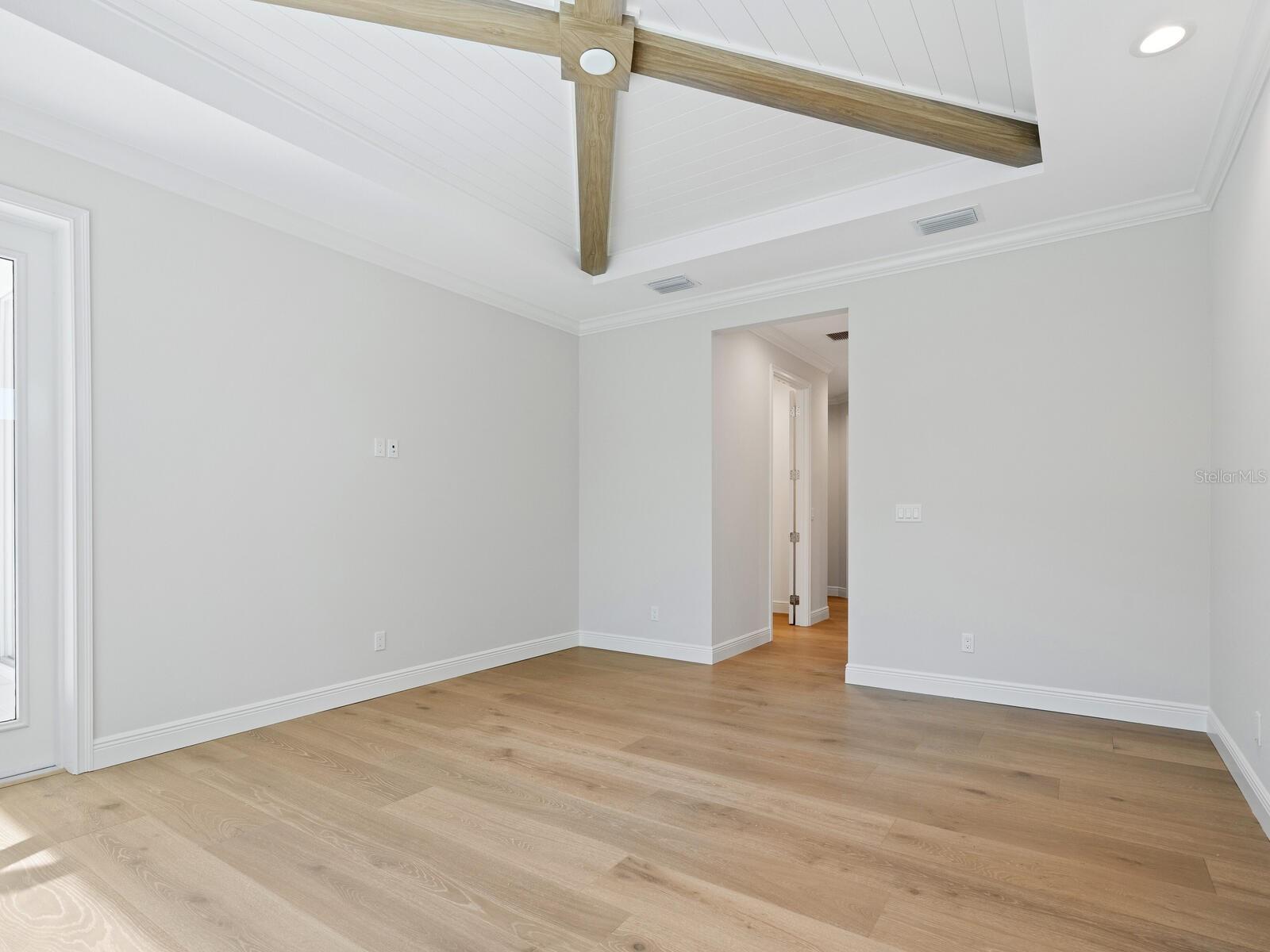 A4674004 Property Photo