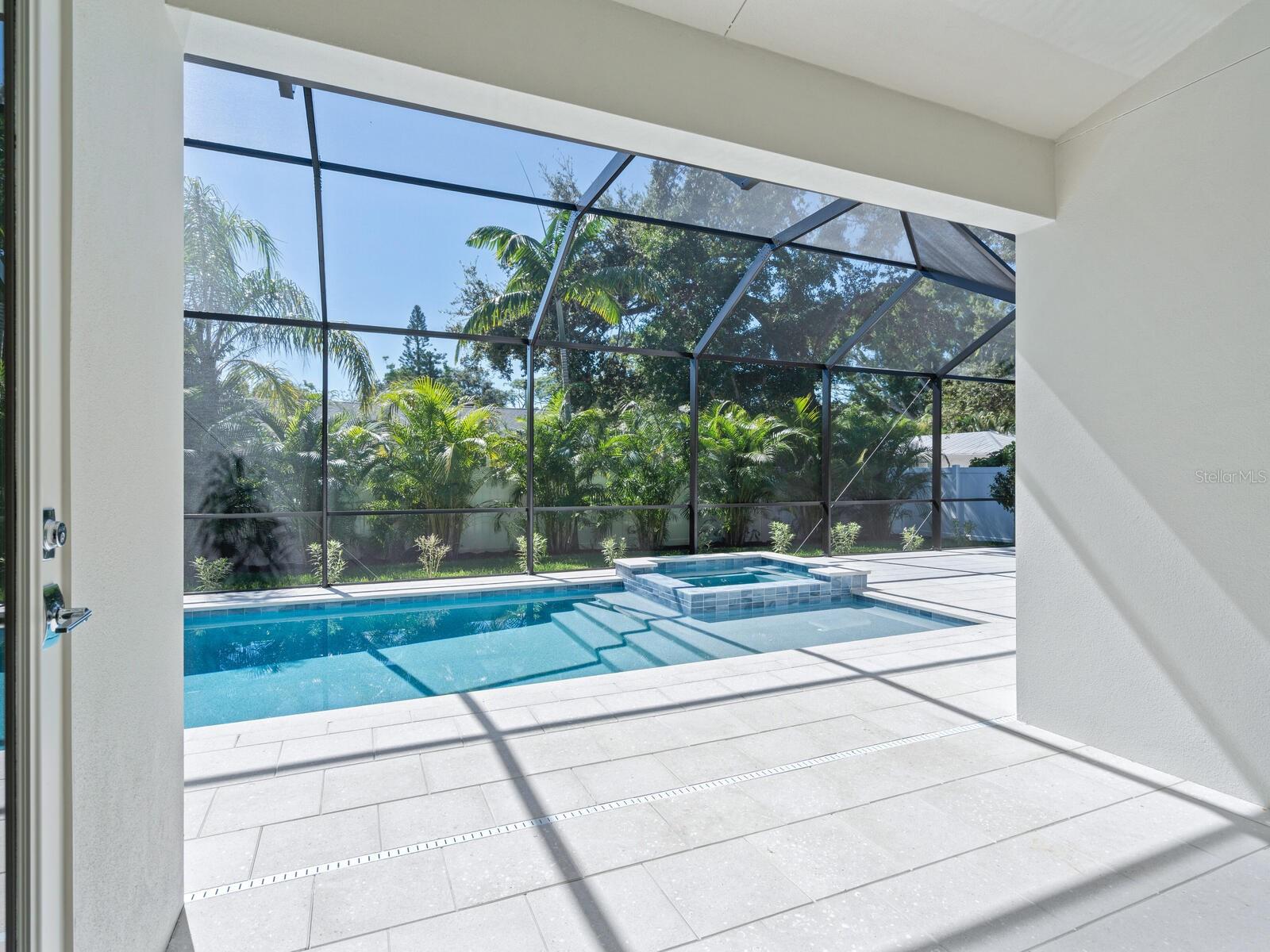 A4674004 Property Photo