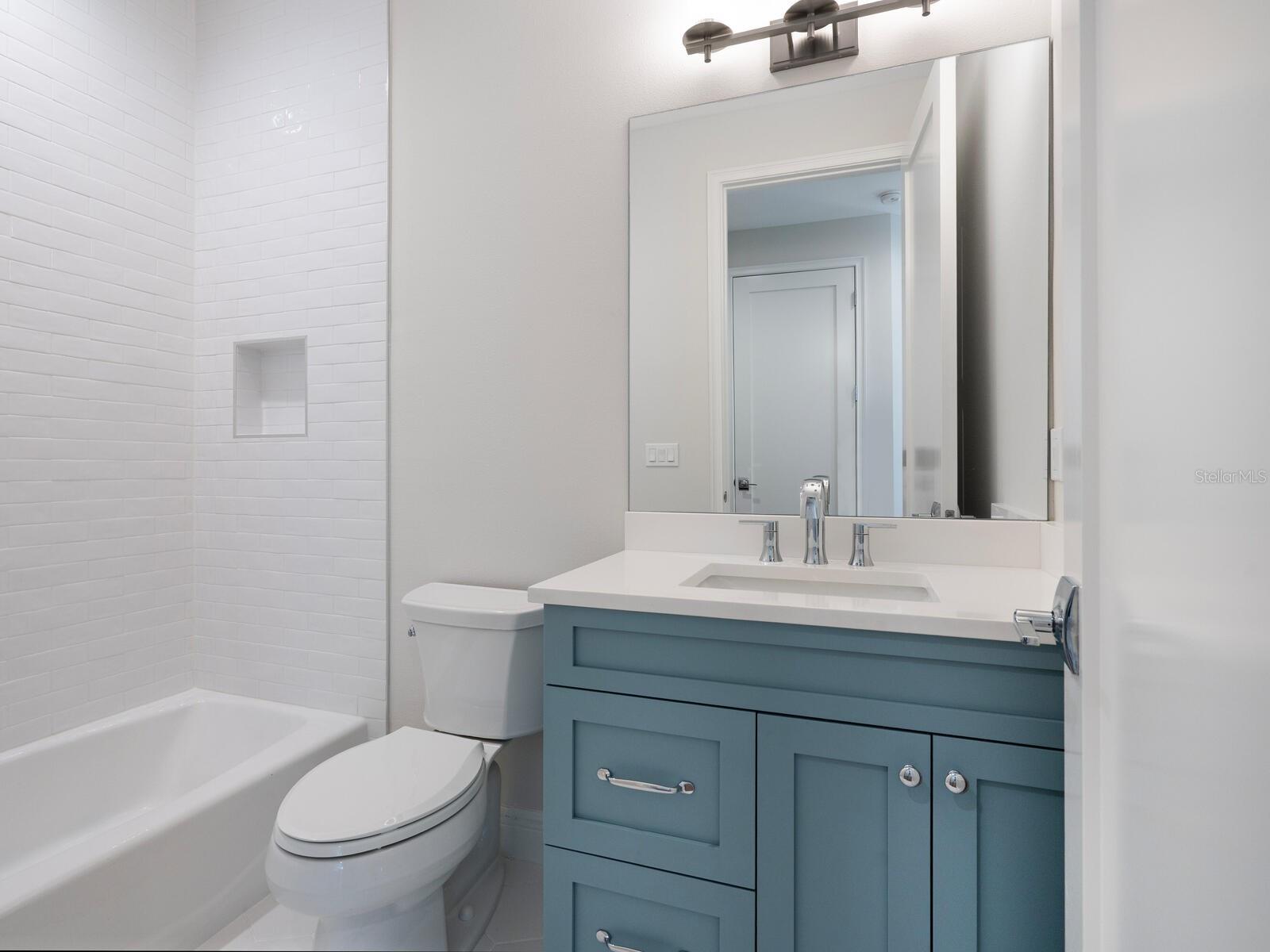 A4674004 Property Photo