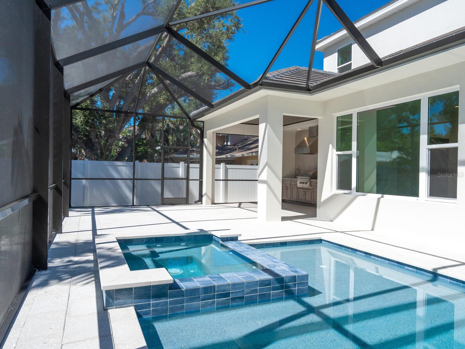 A4674004 Property Photo