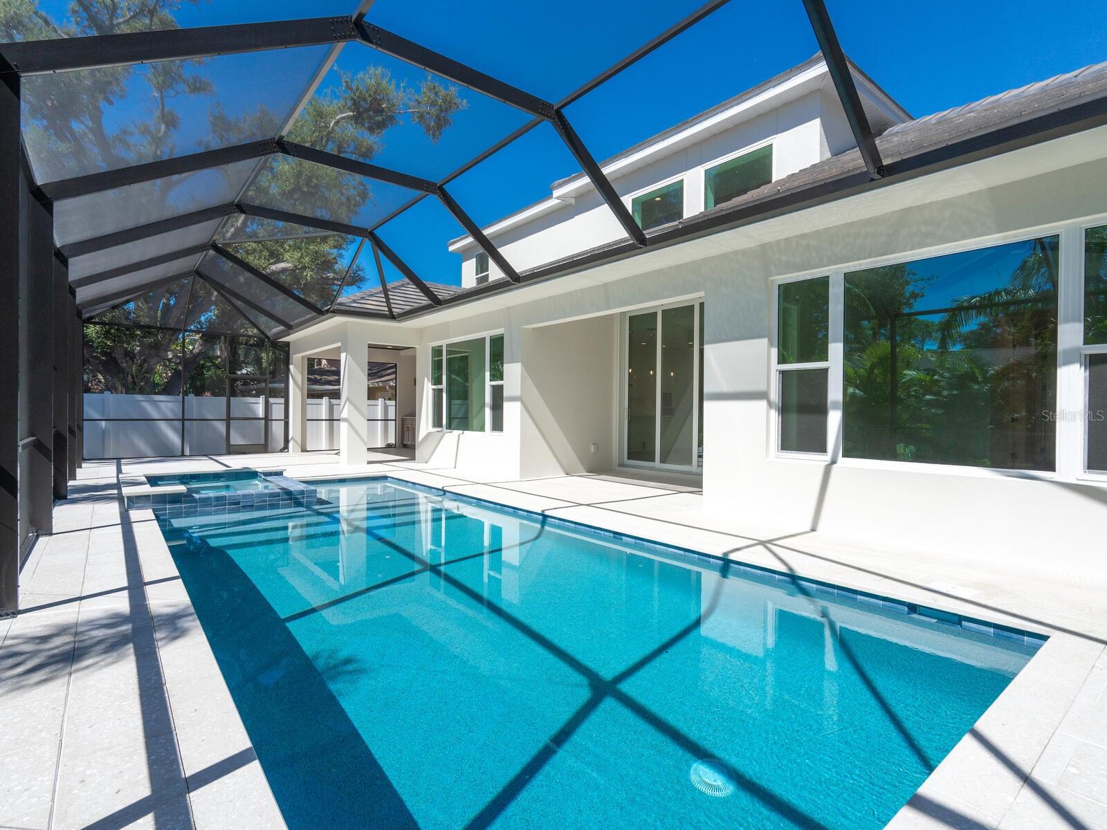 A4674004 Property Photo