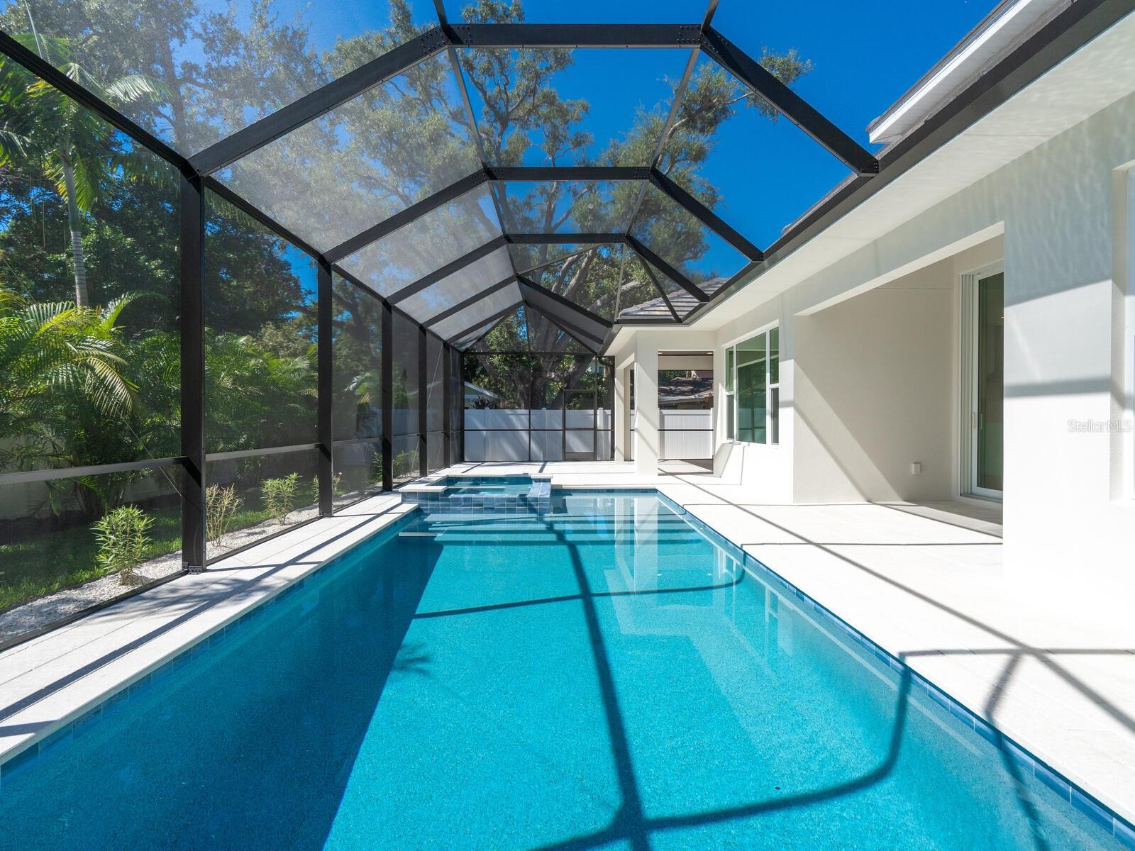 A4674004 Property Photo