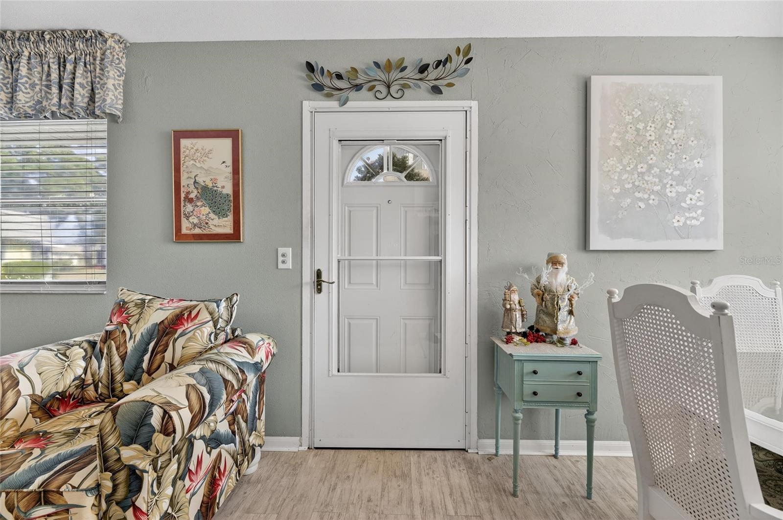 TB8453321 Property Photo