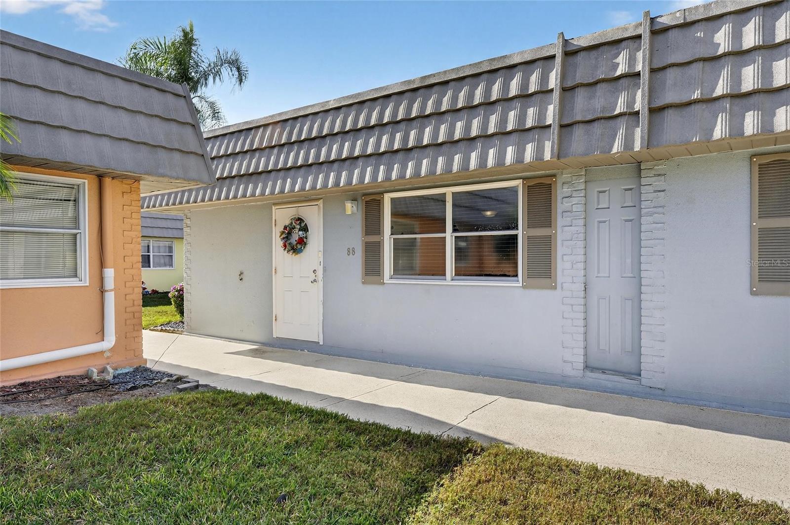 TB8453321 Property Photo