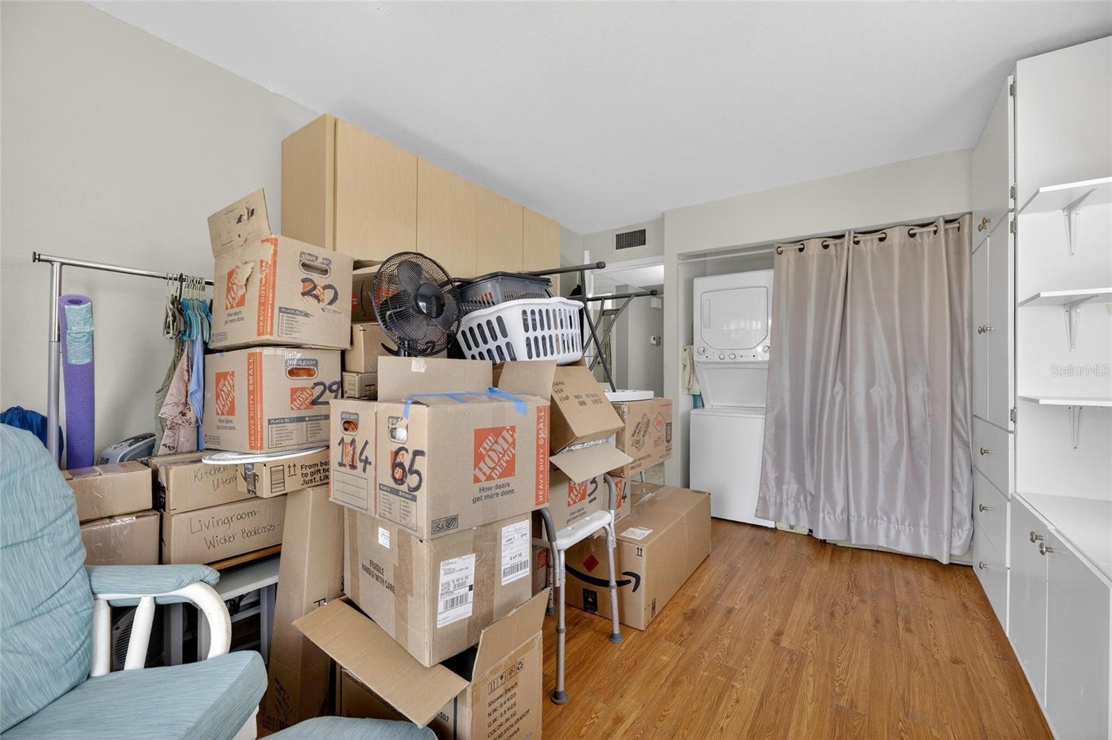 TB8453321 Property Photo