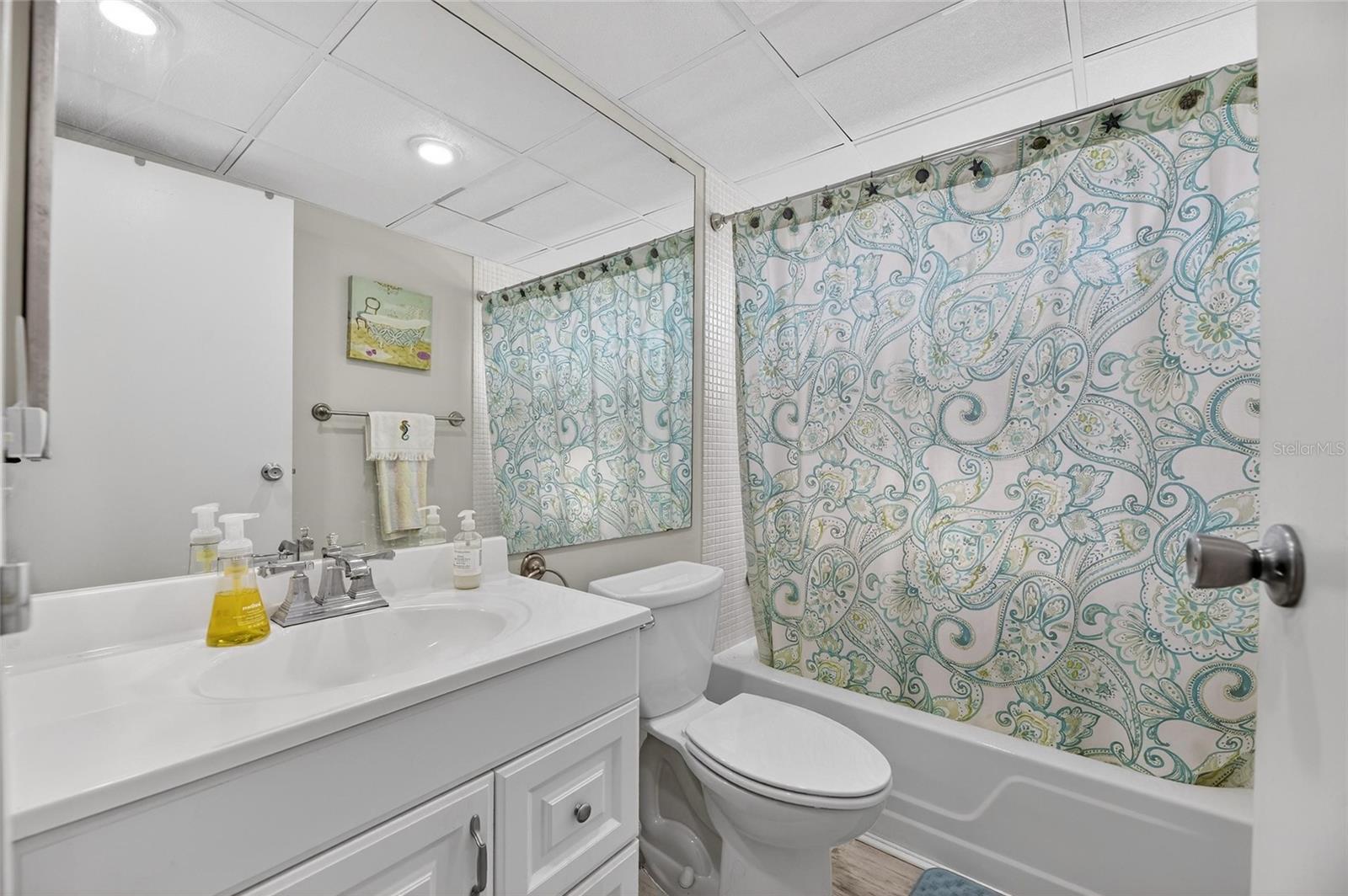 TB8453321 Property Photo