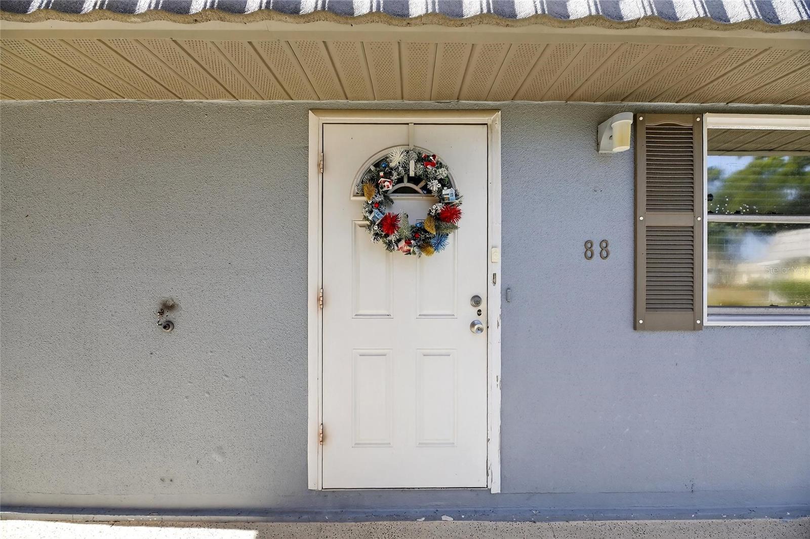 TB8453321 Property Photo