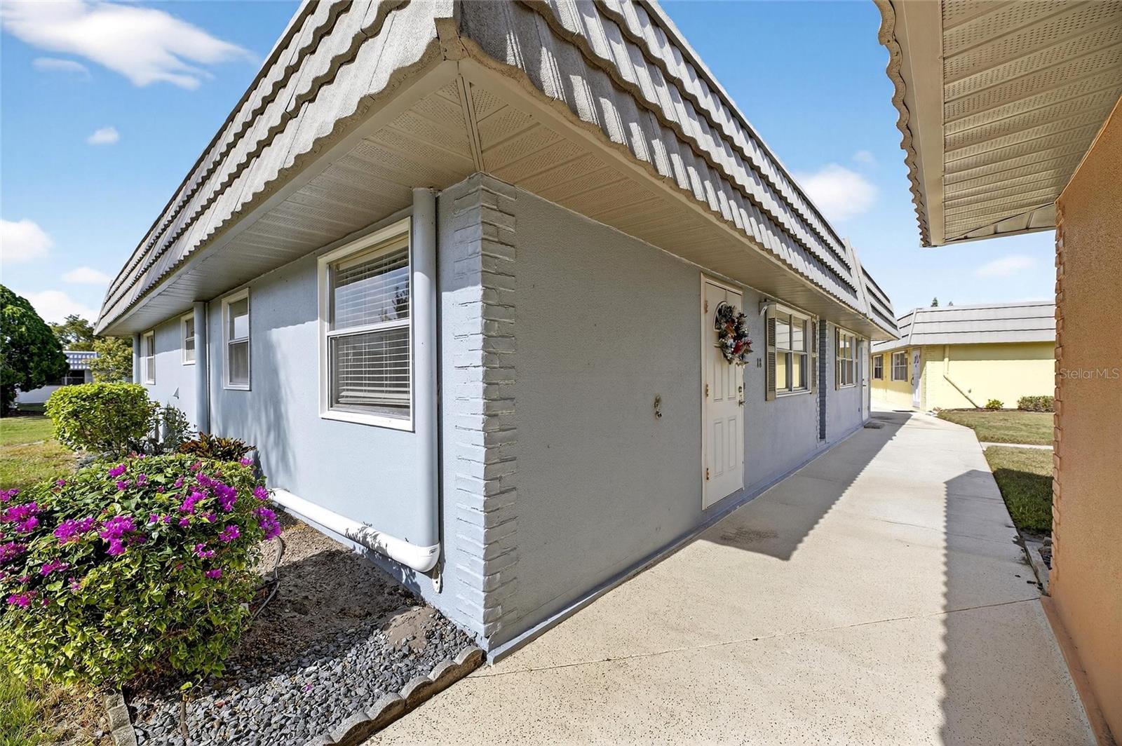 TB8453321 Property Photo