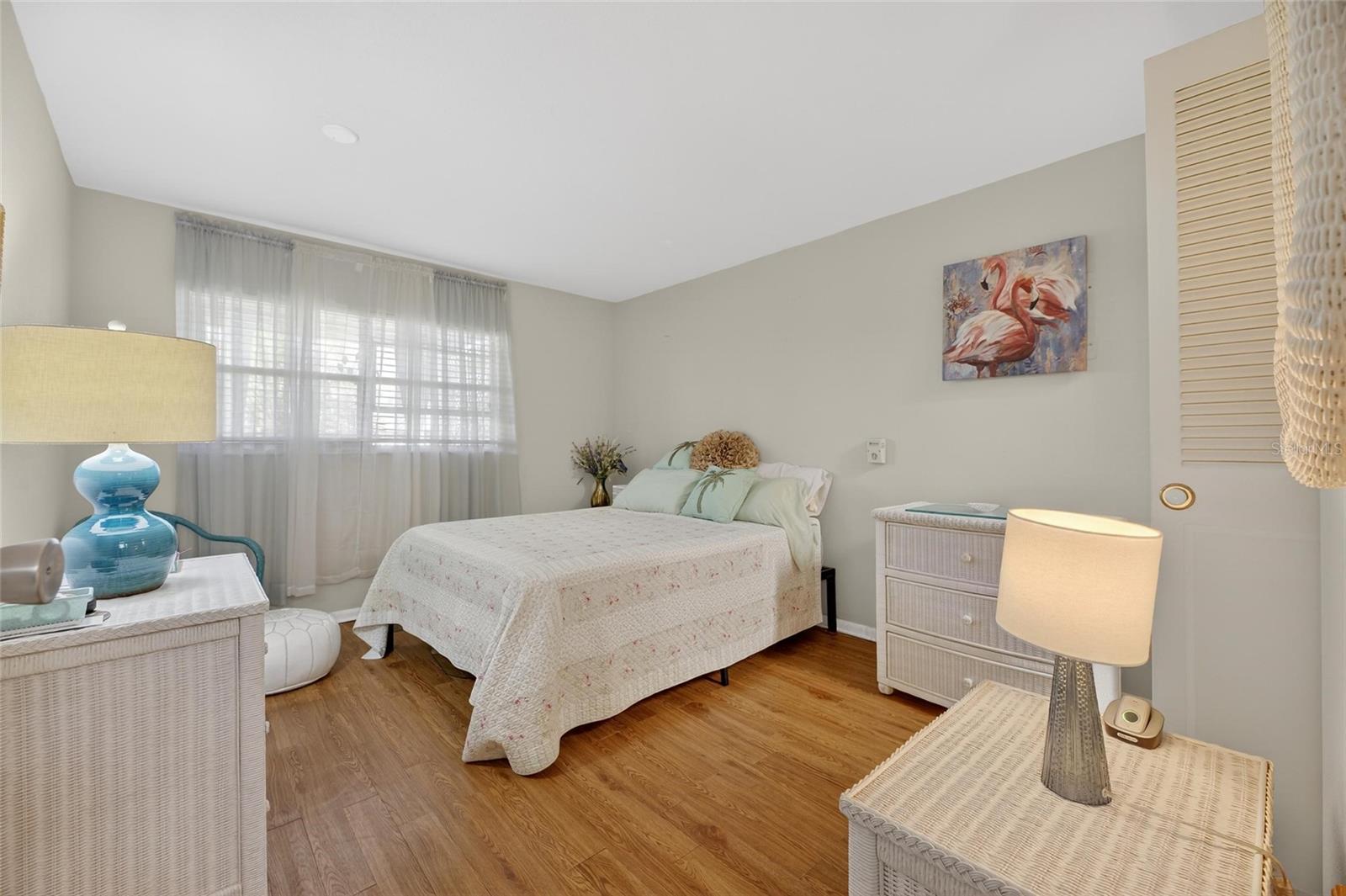 TB8453321 Property Photo