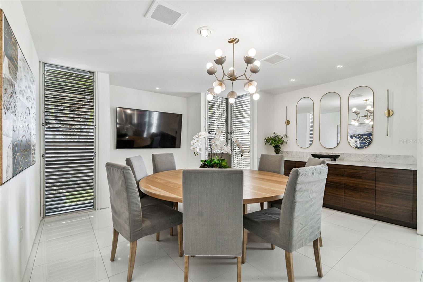 TB8453327 Property Photo