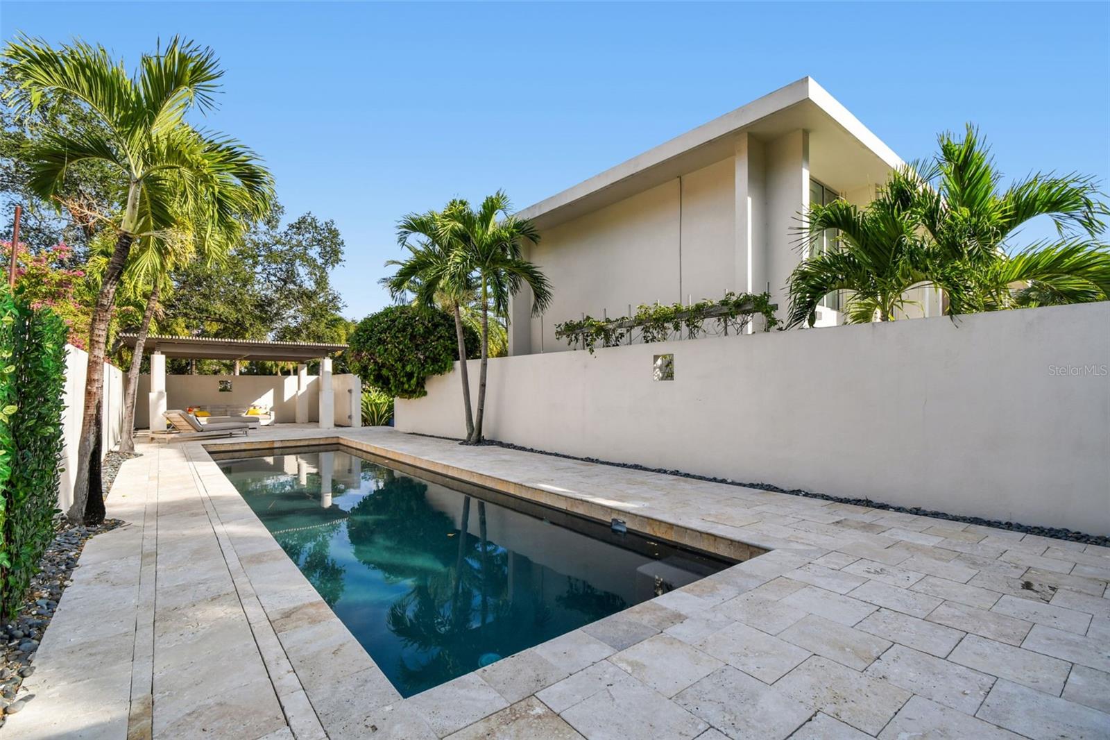 TB8453327 Property Photo