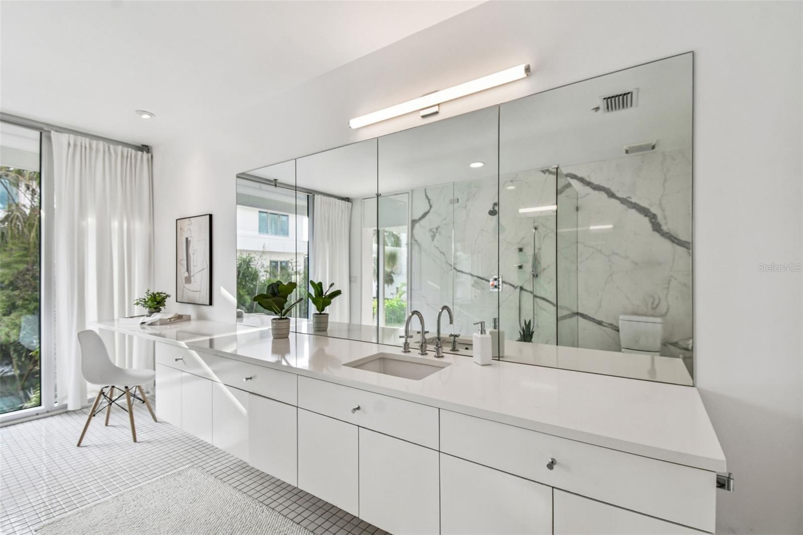 TB8453327 Property Photo