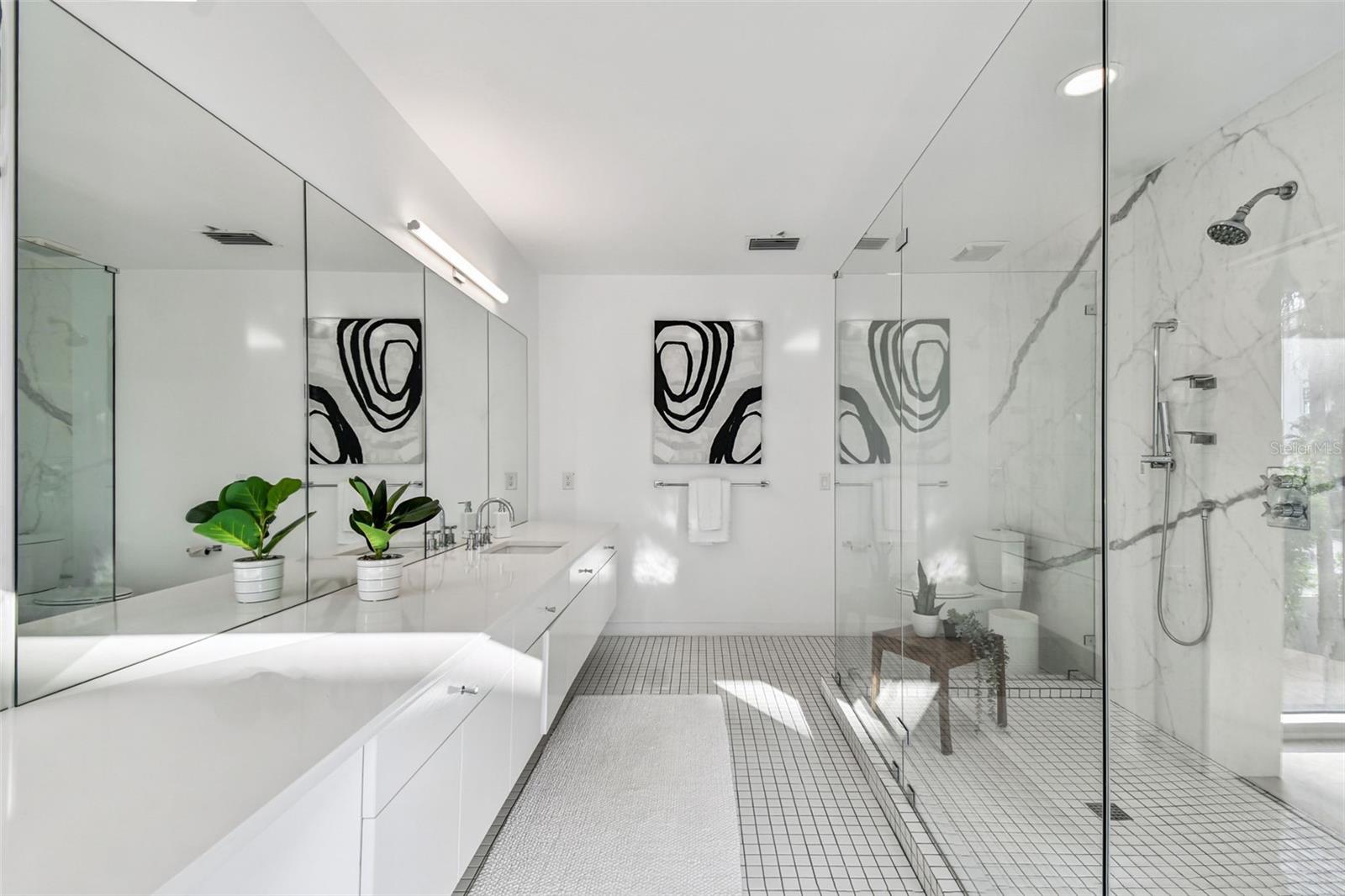 TB8453327 Property Photo