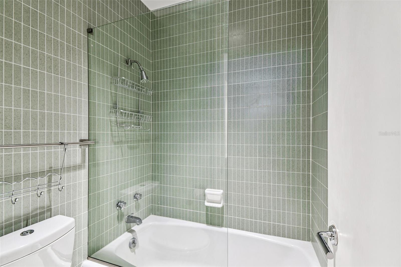 TB8453327 Property Photo