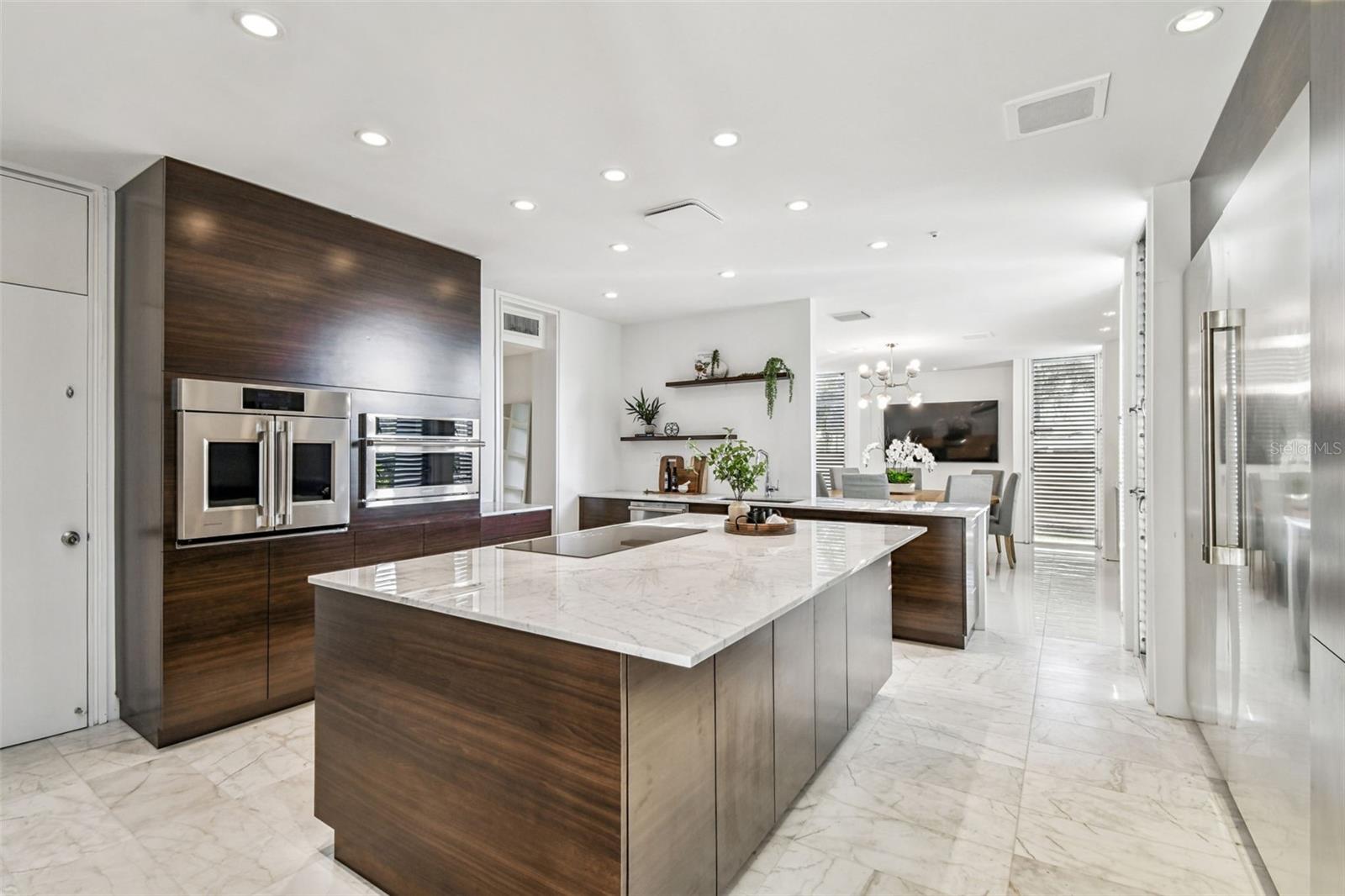 TB8453327 Property Photo