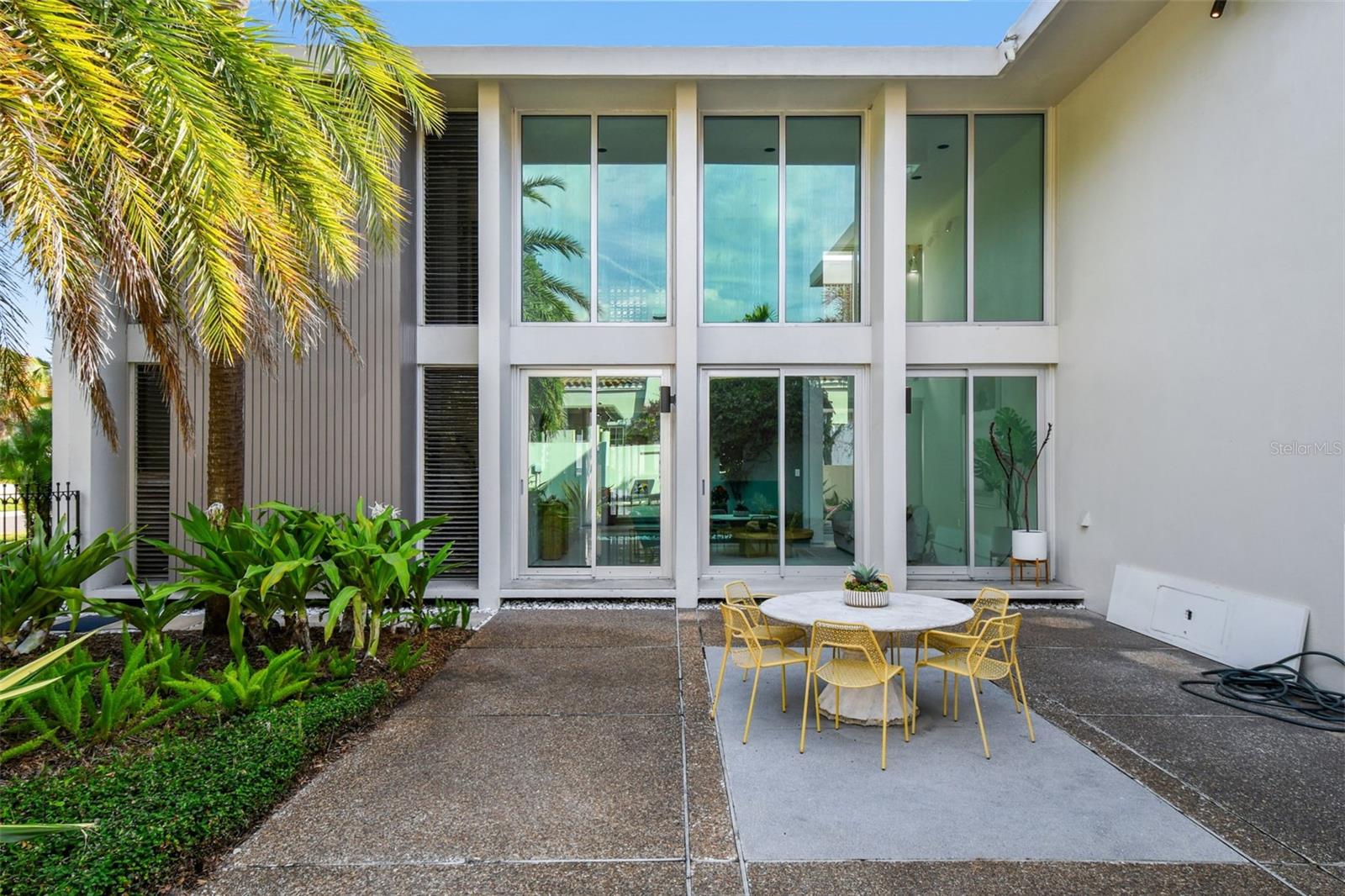 TB8453327 Property Photo