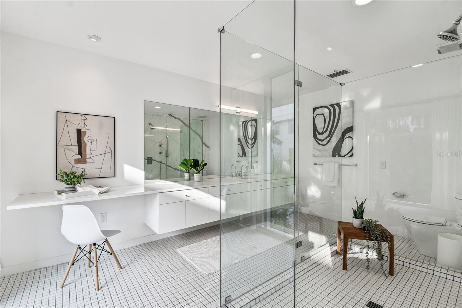 TB8453327 Property Photo