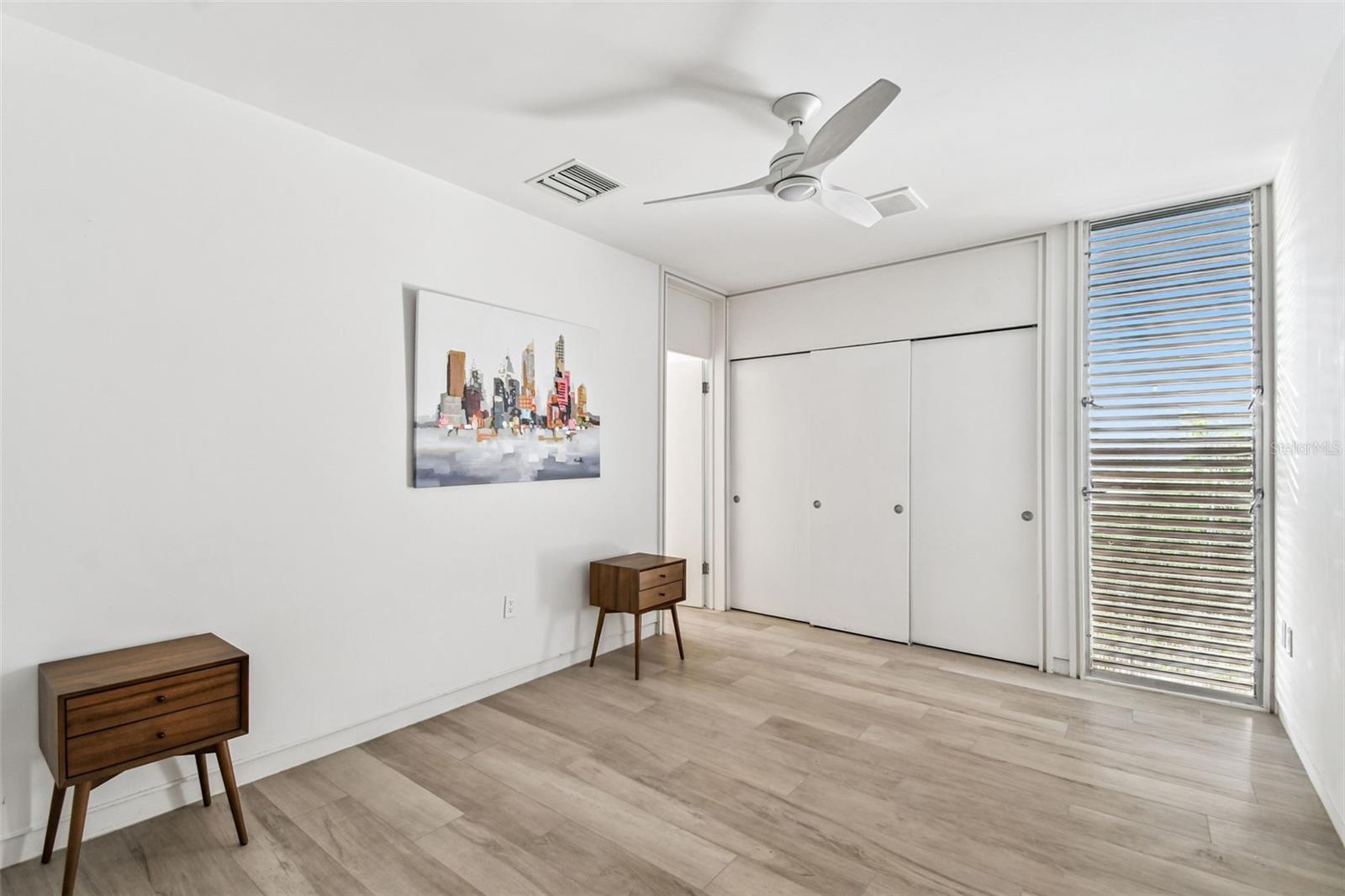 TB8453327 Property Photo