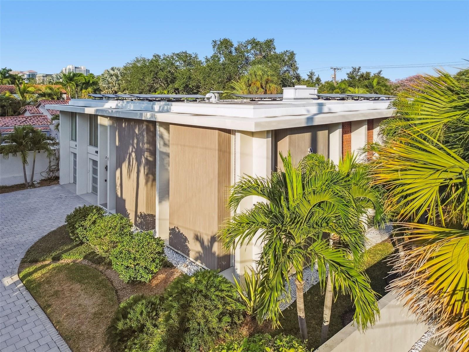 TB8453327 Property Photo