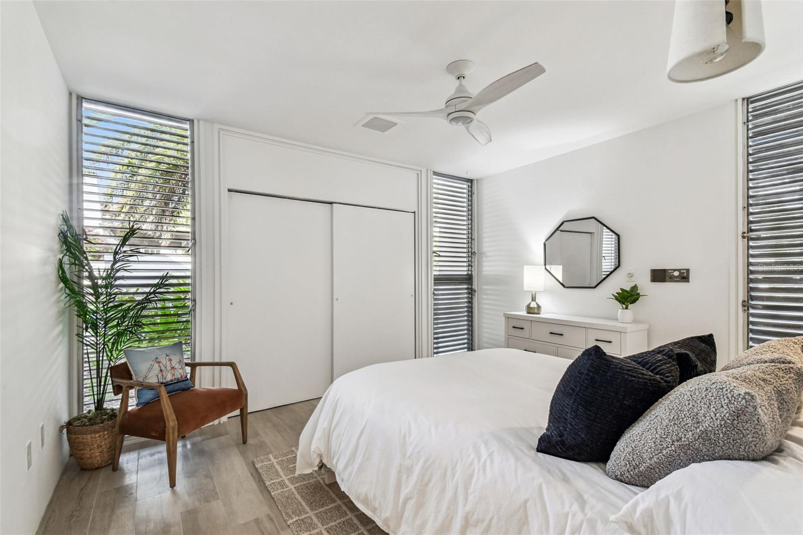 TB8453327 Property Photo