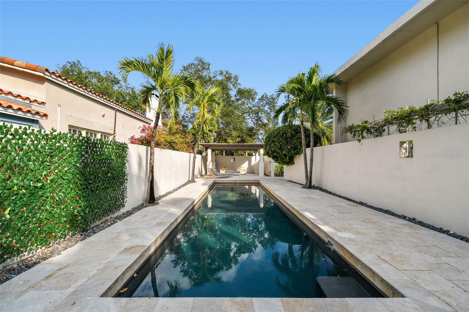 TB8453327 Property Photo