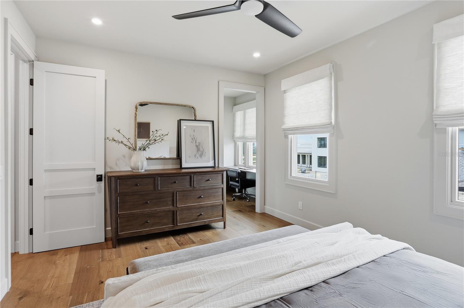 O6364796 Property Photo