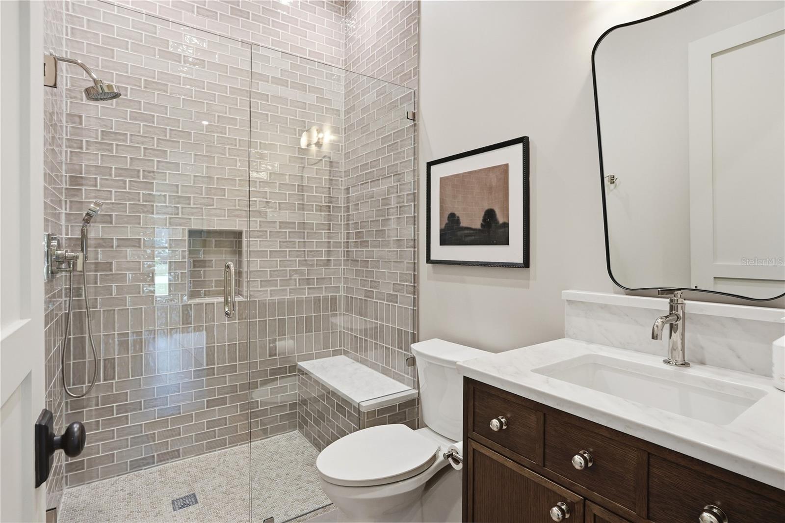 O6364796 Property Photo