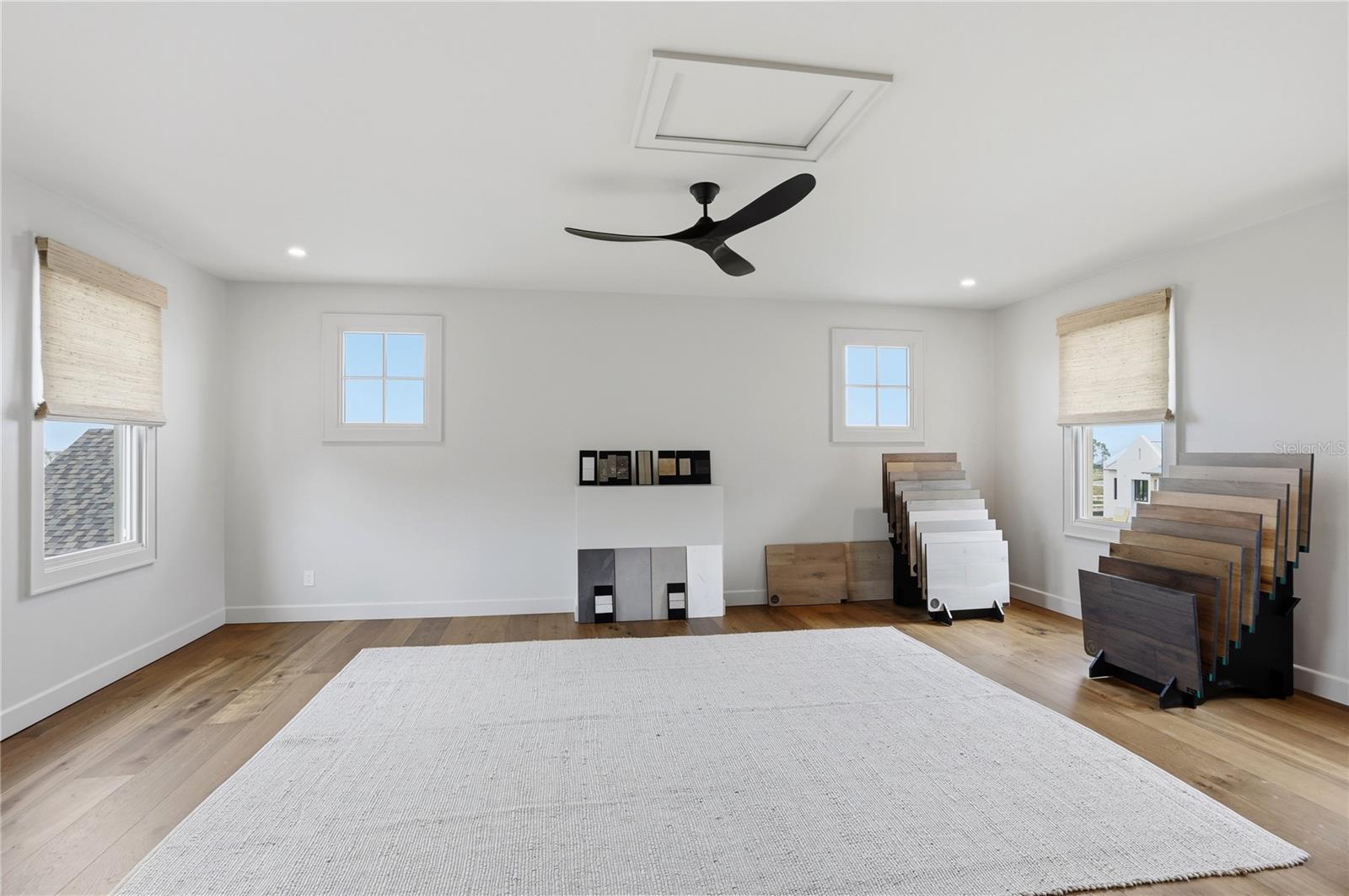 O6364796 Property Photo