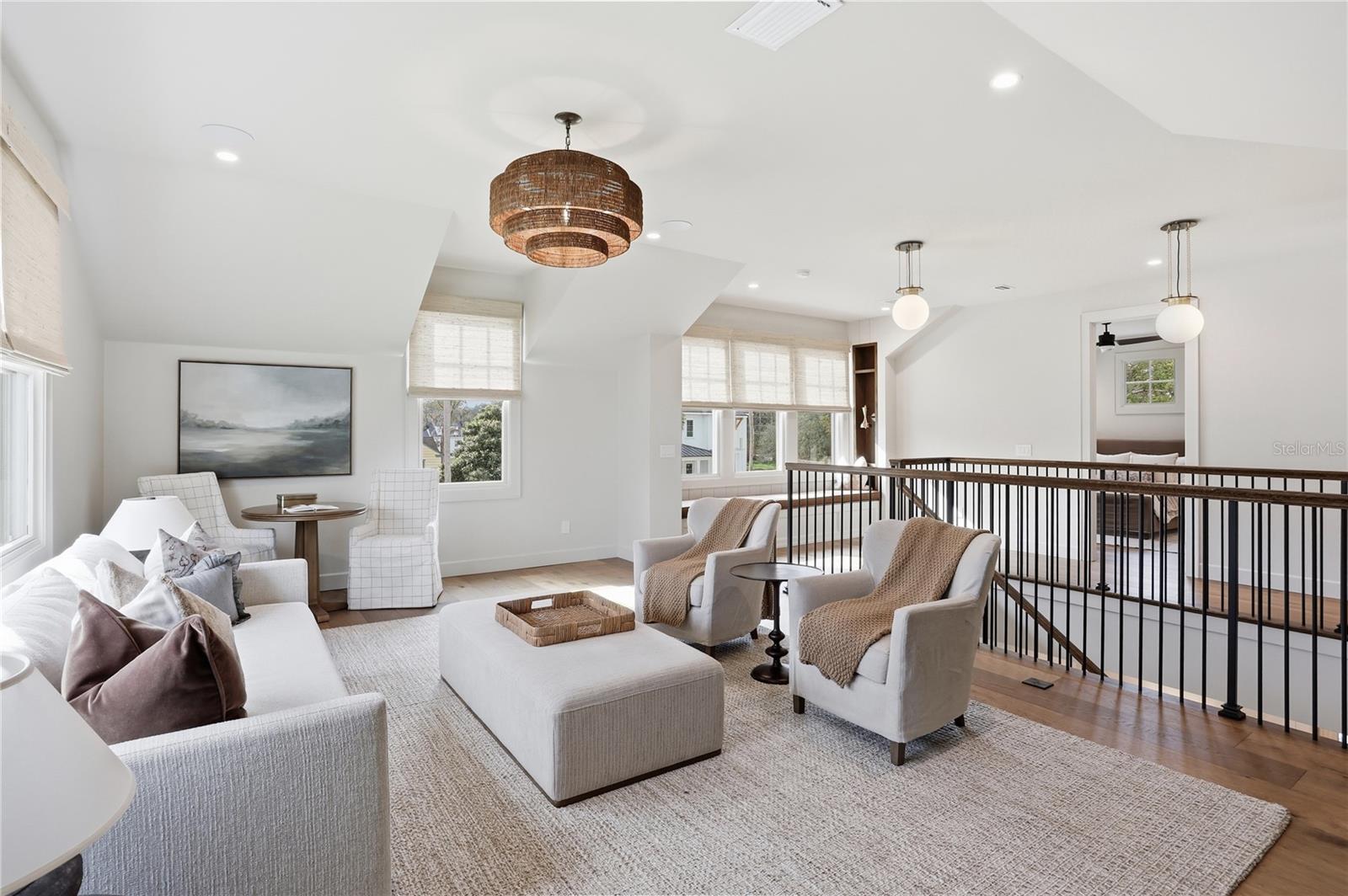 O6364796 Property Photo