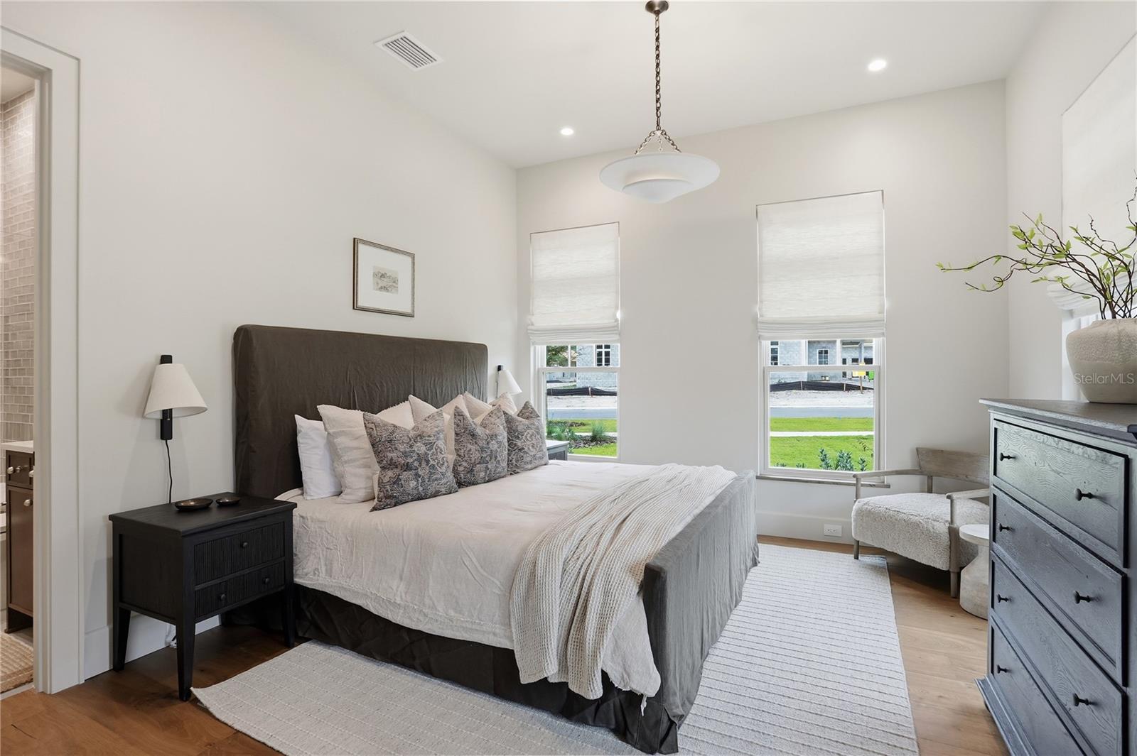 O6364796 Property Photo