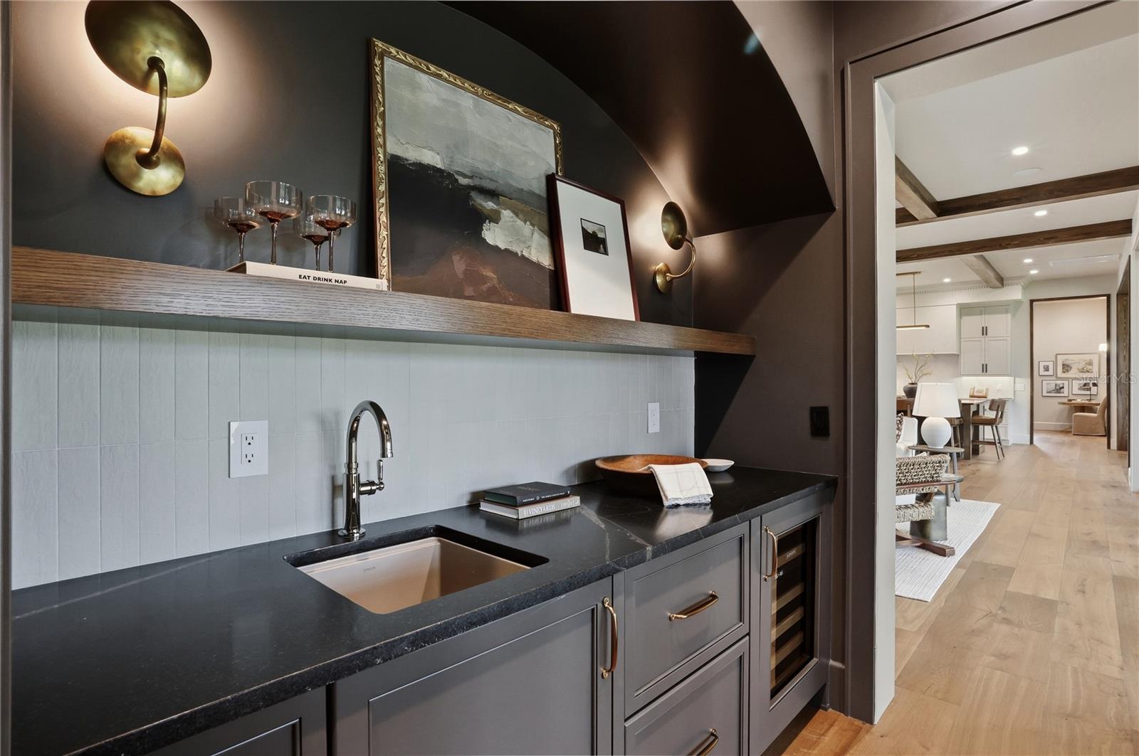 O6364796 Property Photo